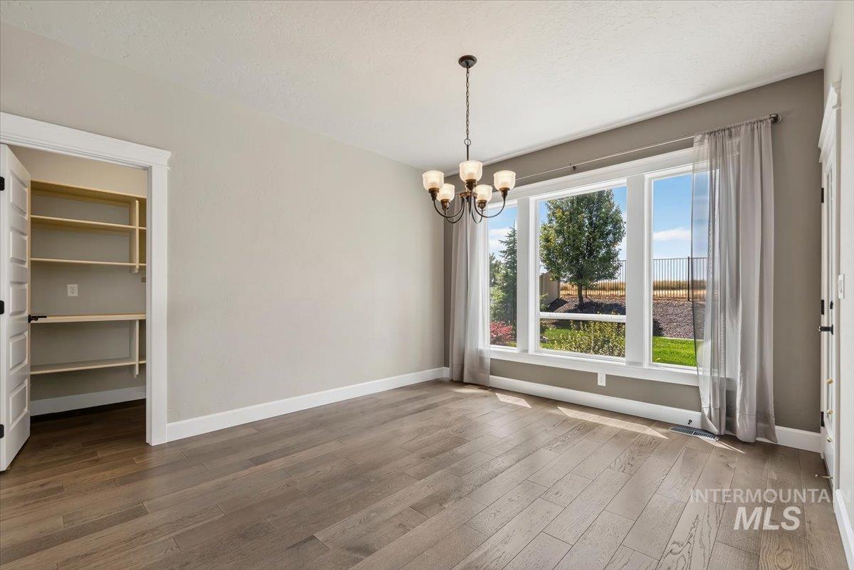 641 E Crest Ridge Dr, Meridian, Idaho 83642, 5 Bedrooms, 3 Bathrooms, Residential For Sale, Price $825,000,MLS 98982539