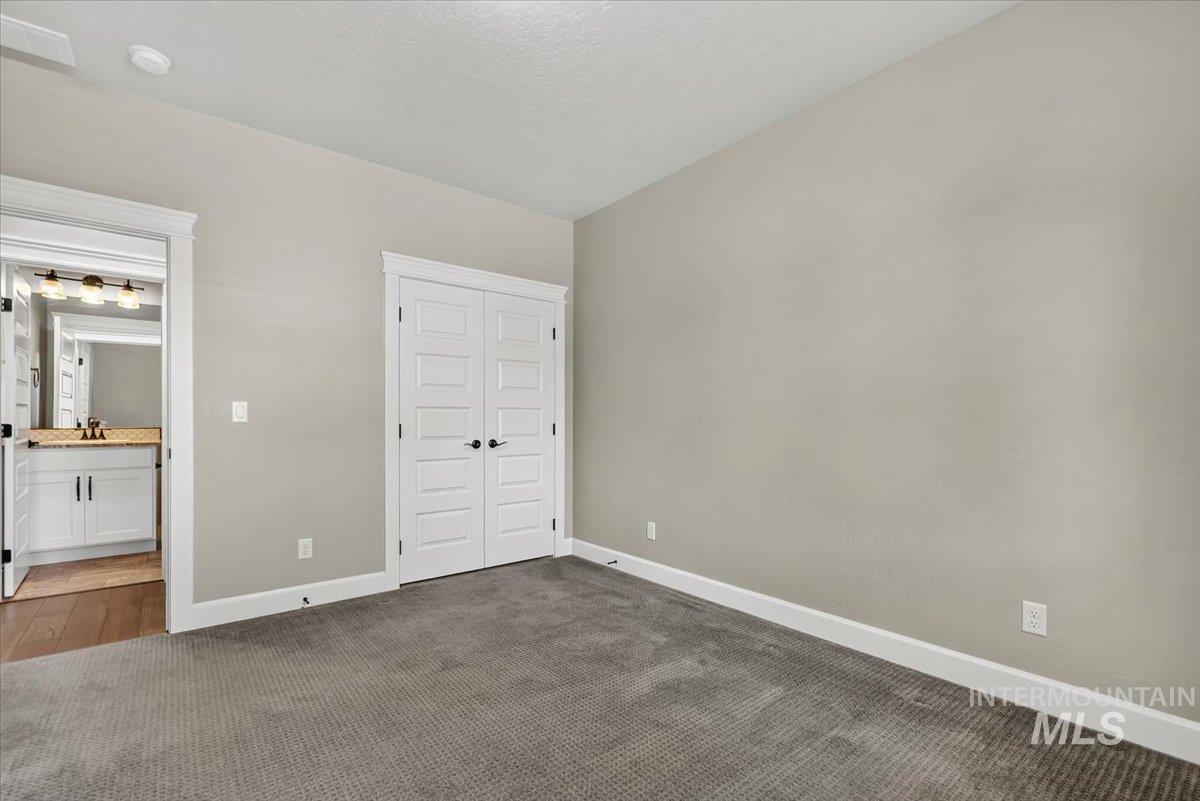 641 E Crest Ridge Dr, Meridian, Idaho 83642, 5 Bedrooms, 3 Bathrooms, Residential For Sale, Price $825,000,MLS 98982539
