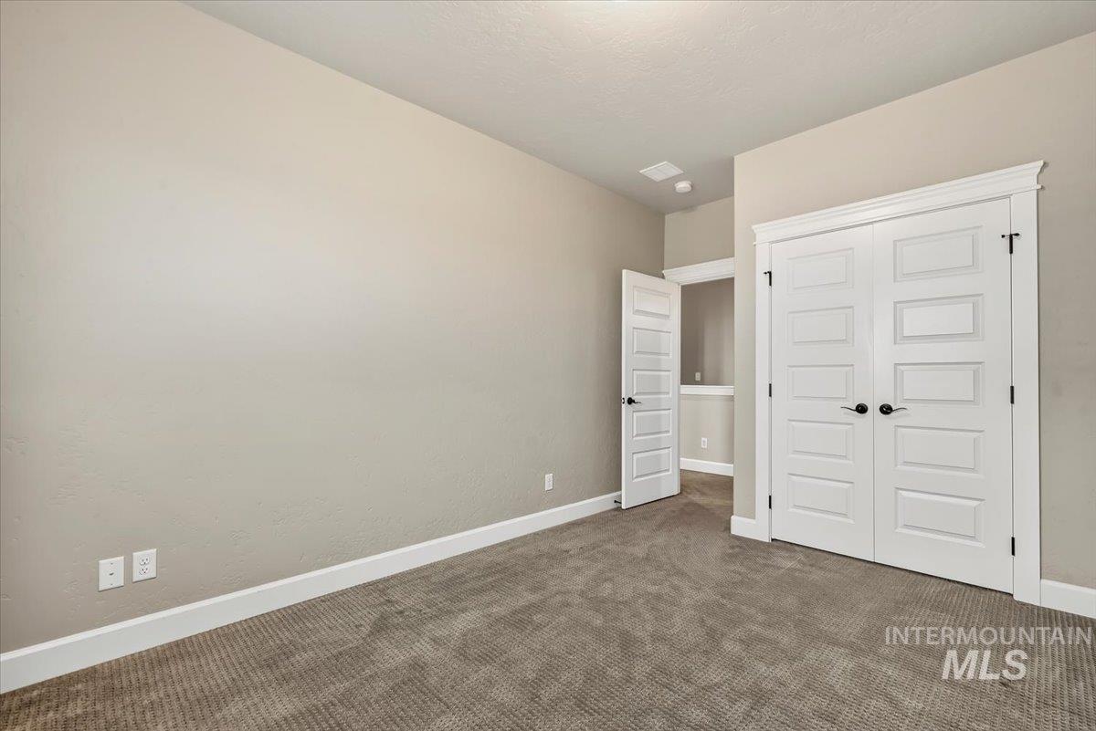 641 E Crest Ridge Dr, Meridian, Idaho 83642, 5 Bedrooms, 3 Bathrooms, Residential For Sale, Price $825,000,MLS 98982539