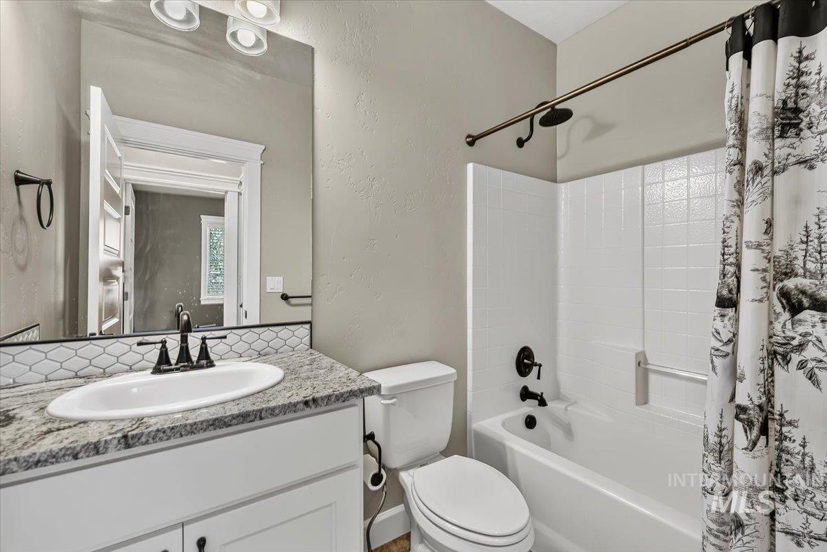 641 E Crest Ridge Dr, Meridian, Idaho 83642, 5 Bedrooms, 3 Bathrooms, Residential For Sale, Price $825,000,MLS 98982539