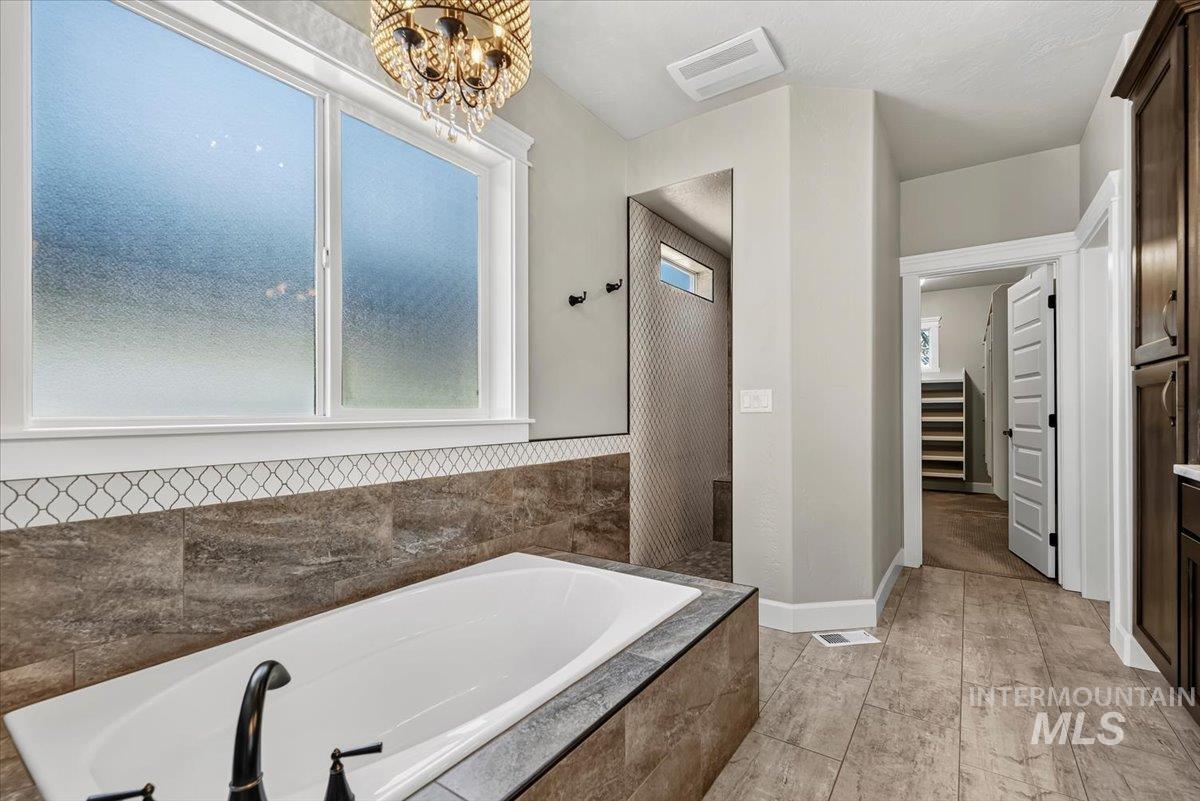 641 E Crest Ridge Dr, Meridian, Idaho 83642, 5 Bedrooms, 3 Bathrooms, Residential For Sale, Price $825,000,MLS 98982539