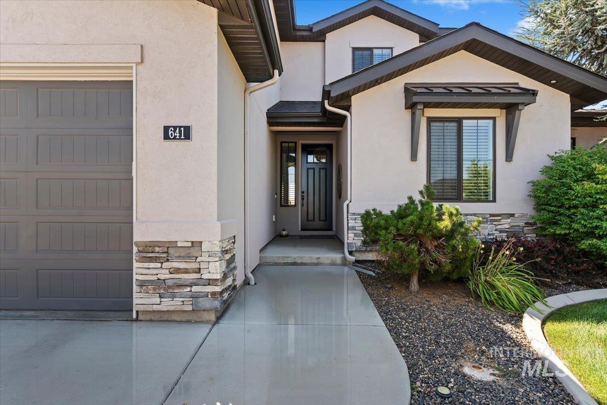 641 E Crest Ridge Dr, Meridian, Idaho 83642, 5 Bedrooms, 3 Bathrooms, Residential For Sale, Price $825,000,MLS 98982539