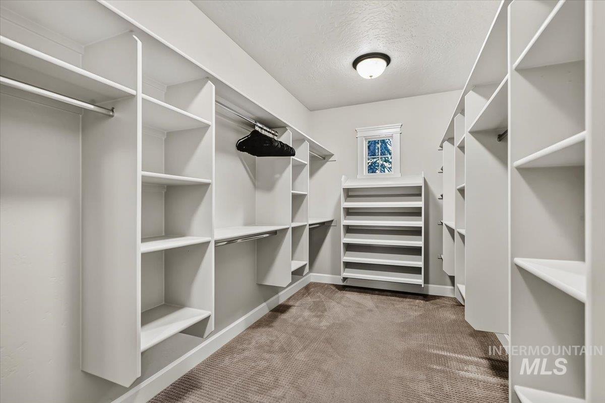 641 E Crest Ridge Dr, Meridian, Idaho 83642, 5 Bedrooms, 3 Bathrooms, Residential For Sale, Price $825,000,MLS 98982539