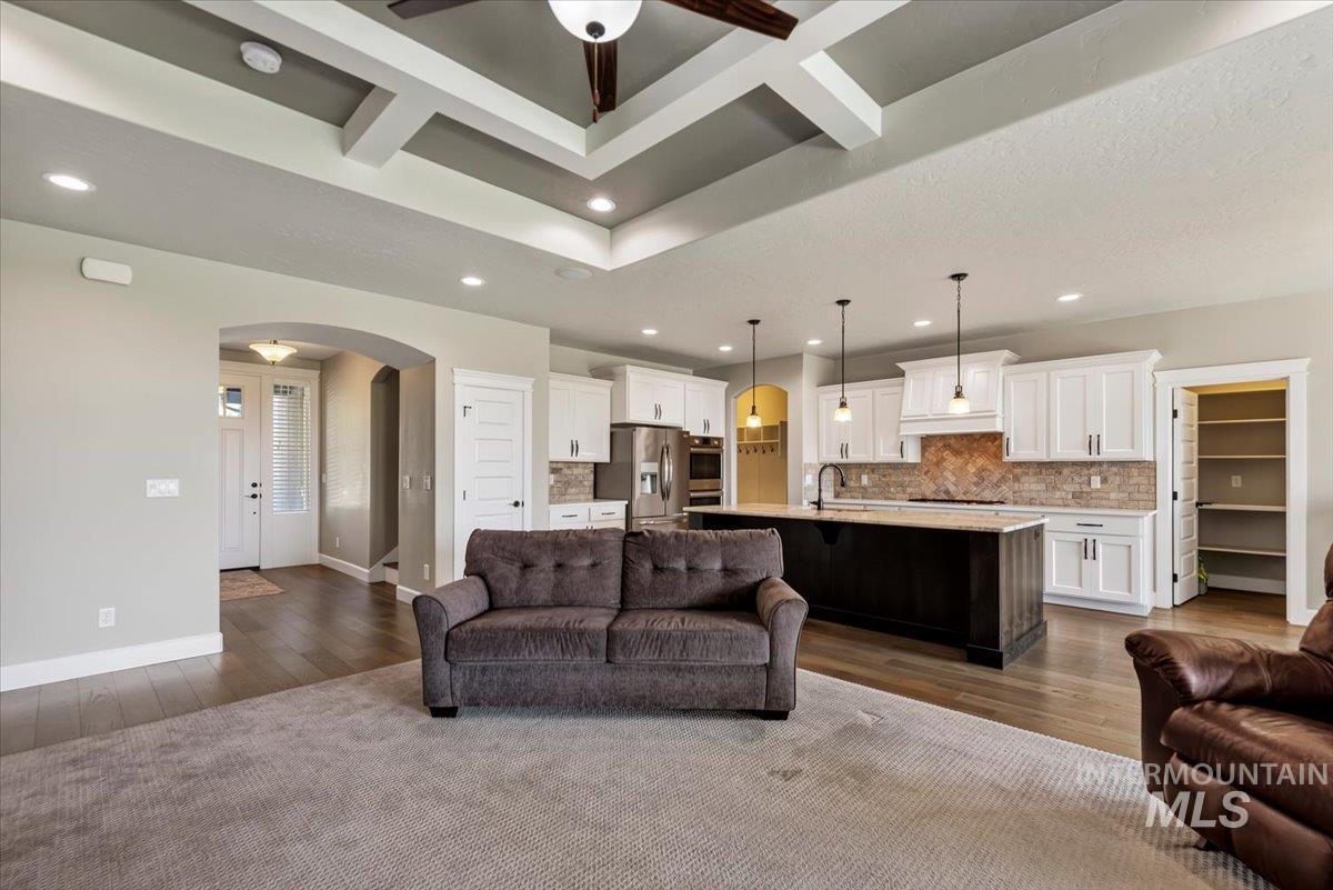 641 E Crest Ridge Dr, Meridian, Idaho 83642, 5 Bedrooms, 3 Bathrooms, Residential For Sale, Price $825,000,MLS 98982539
