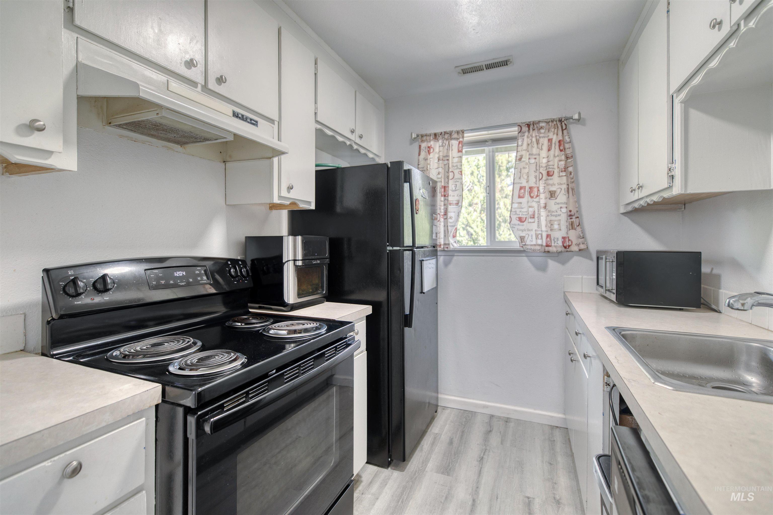 5268 W Kootenai St., Boise, Idaho 83705, 2 Bedrooms, 1 Bathroom, Residential For Sale, Price $274,900, 98982540