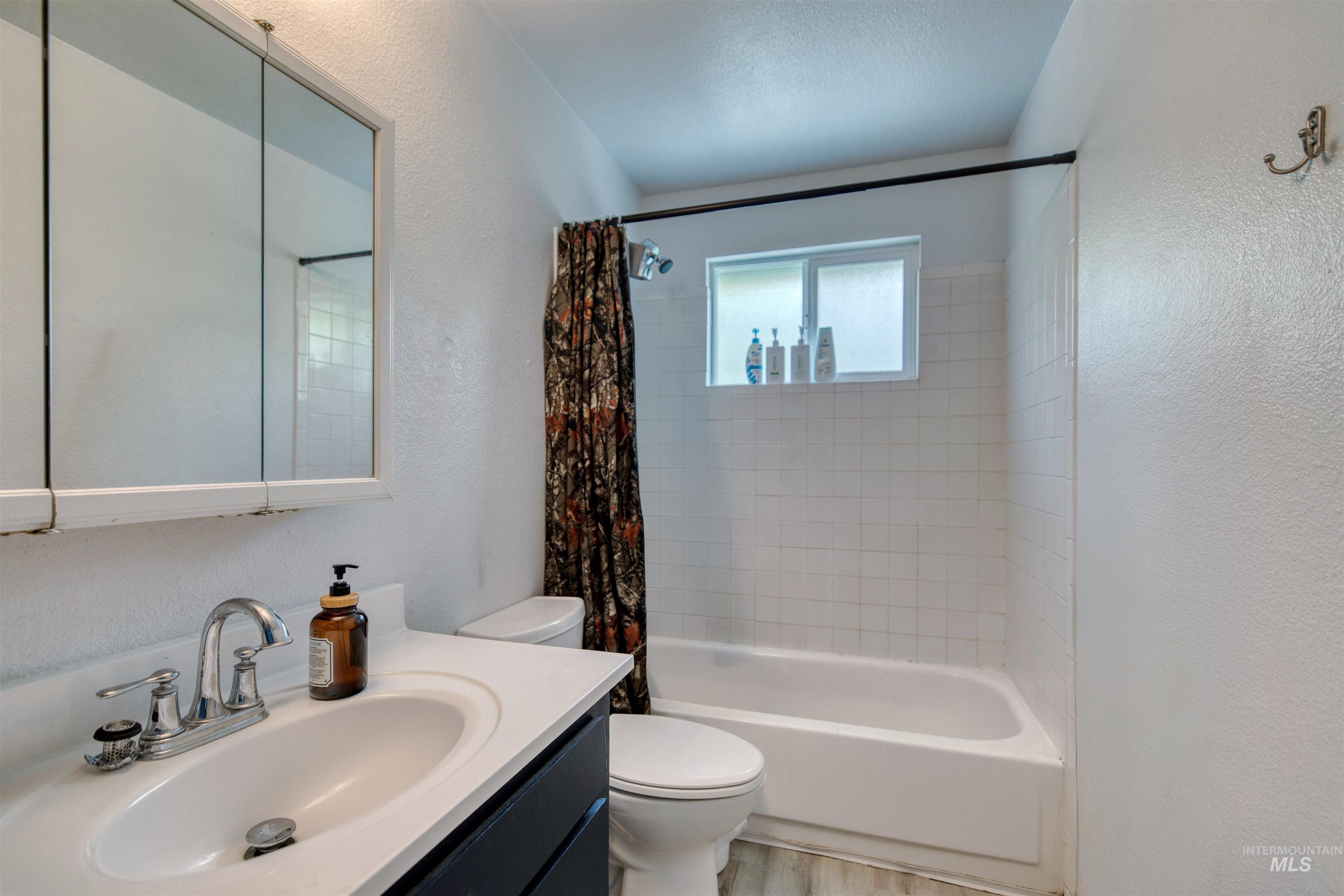 5268 W Kootenai St., Boise, Idaho 83705, 2 Bedrooms, 1 Bathroom, Residential For Sale, Price $274,900, 98982540