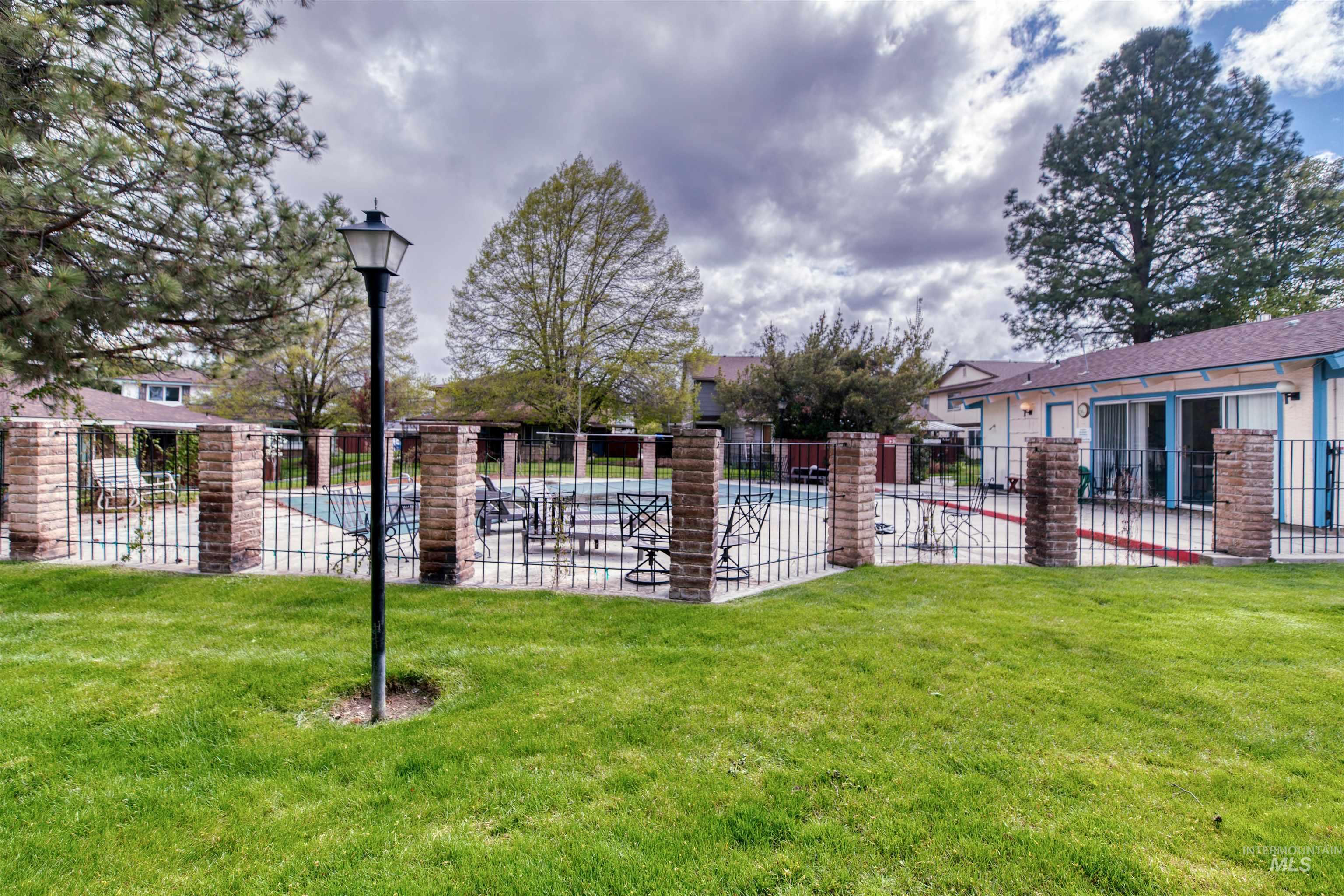 5268 W Kootenai St., Boise, Idaho 83705, 2 Bedrooms, 1 Bathroom, Residential For Sale, Price $274,900, 98982540