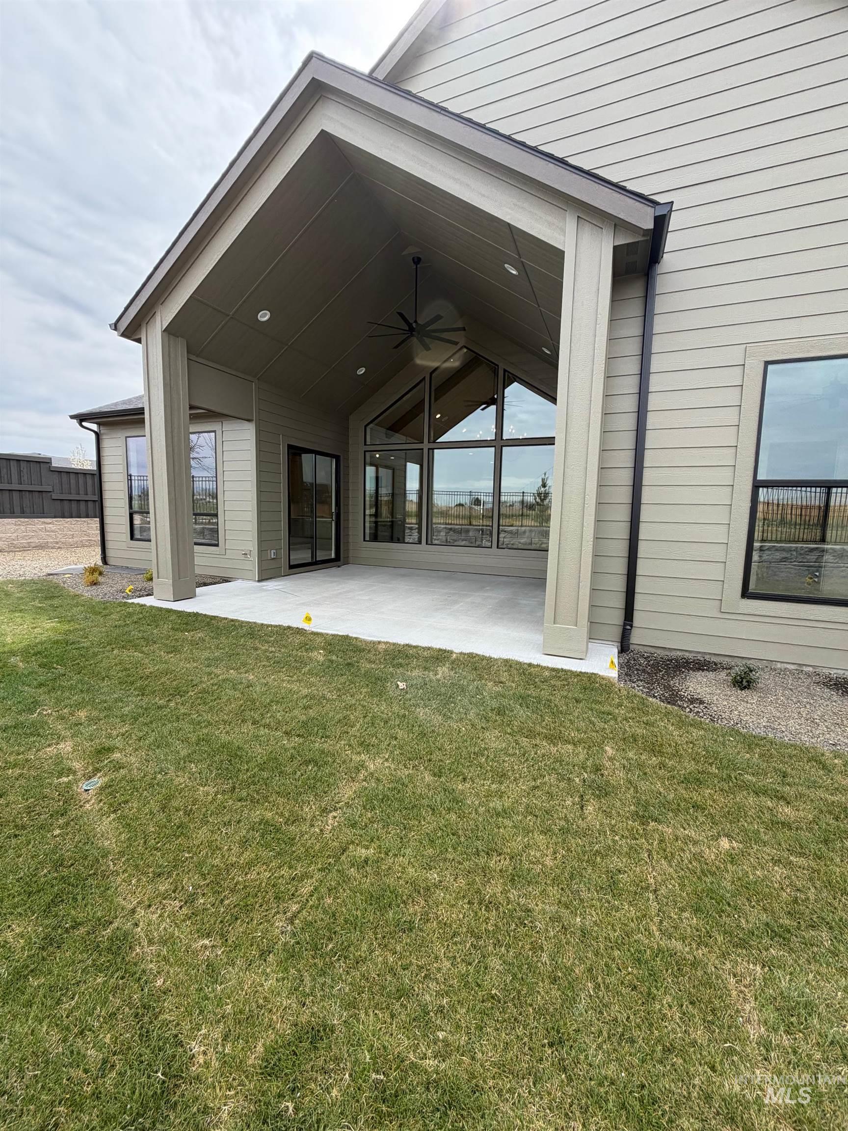 1064 E Snag St, Meridian, Idaho 83642, 4 Bedrooms, 3.5 Bathrooms, Residential For Sale, Price $949,777, 98982542