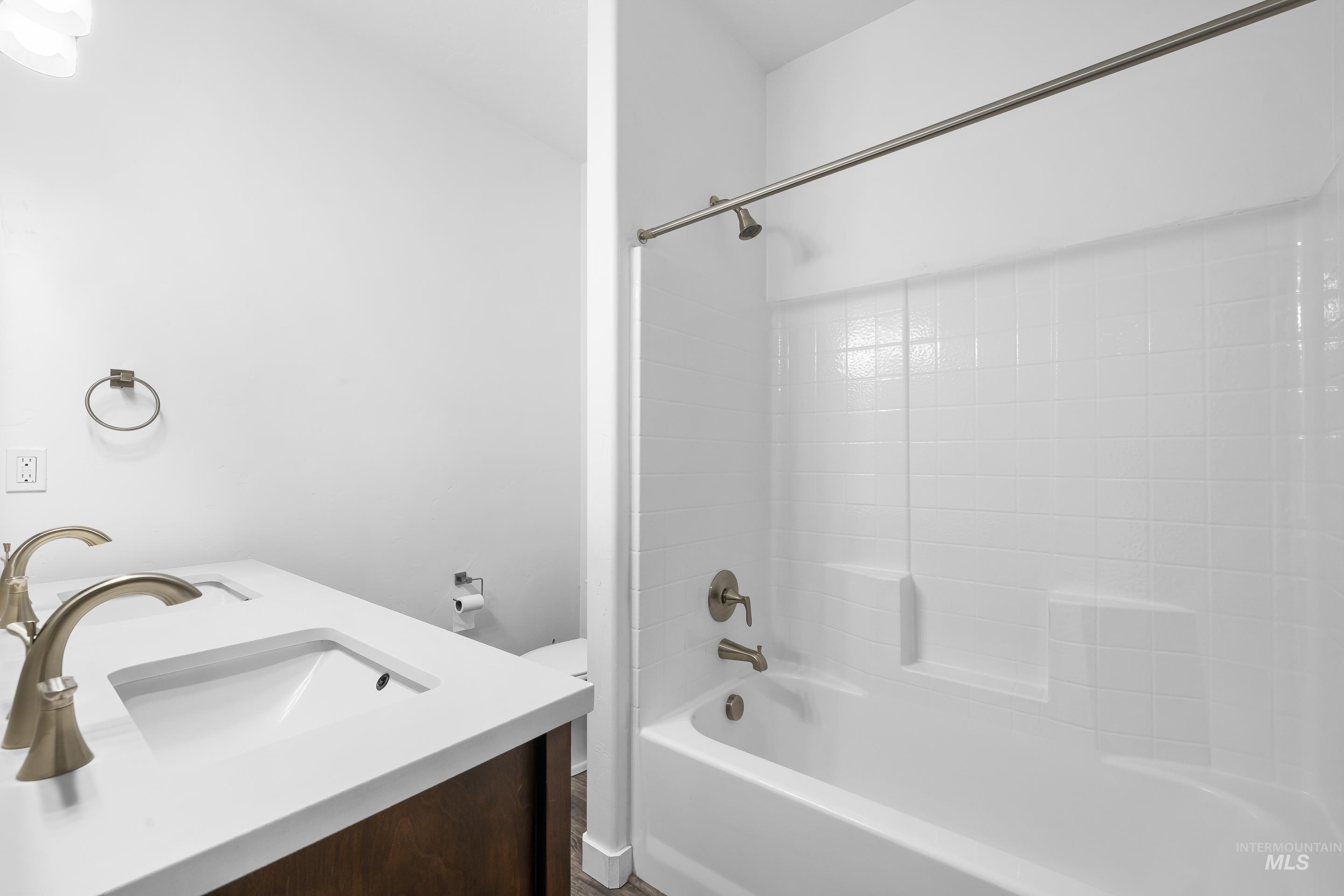 2068 W Bella Lane, Nampa, Idaho 83651, 3 Bedrooms, 2.5 Bathrooms, Residential For Sale, Price $379,000, 98982543