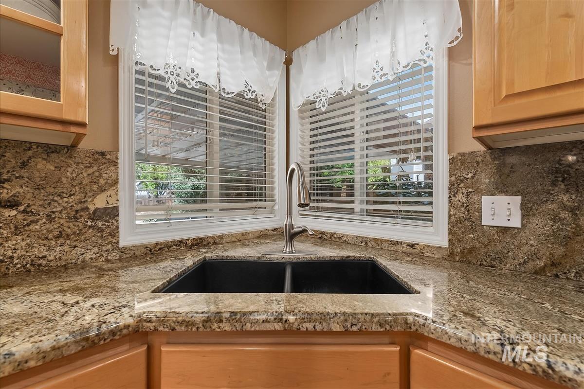 2063 N Parkforest Way, Eagle, Idaho 83616, 7 Bedrooms, 4.5 Bathrooms, Residential For Sale, Price $1,249,000, 98982545