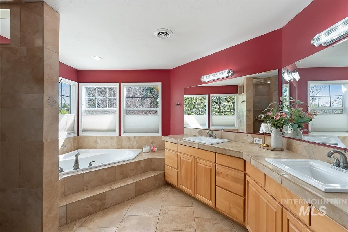 2063 N Parkforest Way, Eagle, Idaho 83616, 7 Bedrooms, 4.5 Bathrooms, Residential For Sale, Price $1,249,000, 98982545