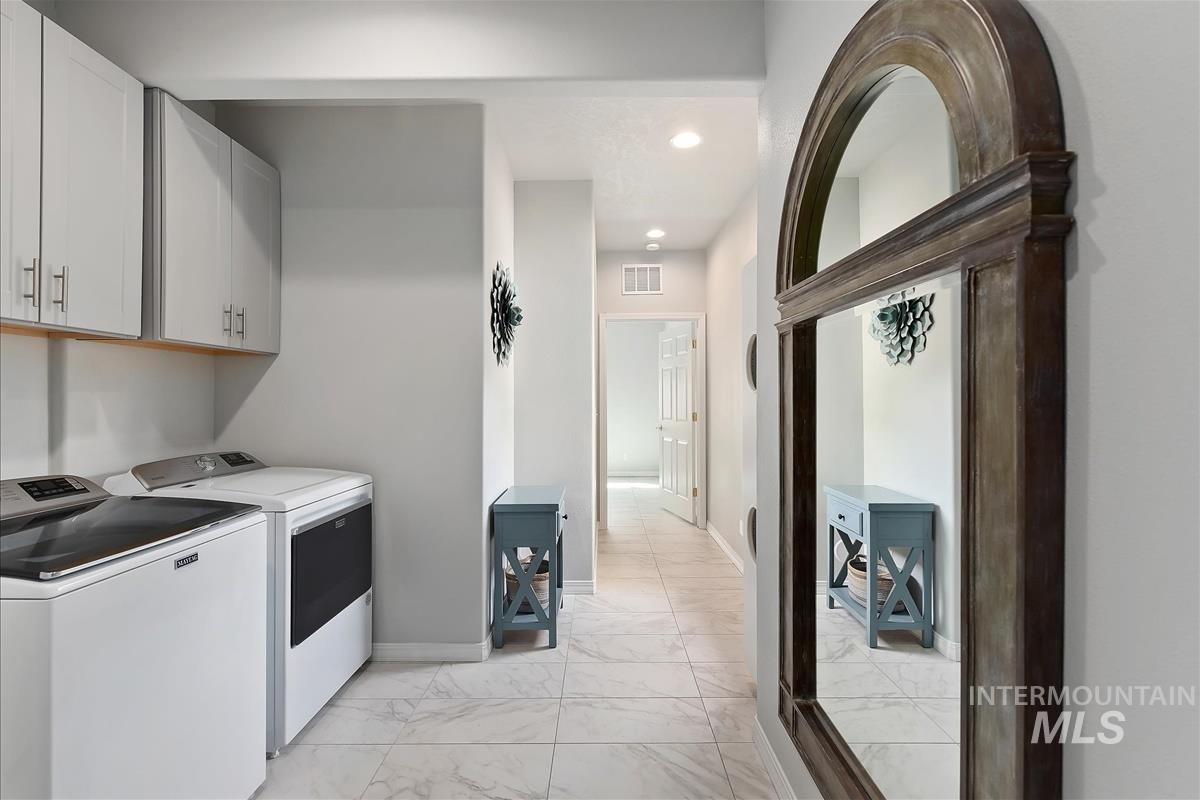 2063 N Parkforest Way, Eagle, Idaho 83616, 7 Bedrooms, 4.5 Bathrooms, Residential For Sale, Price $1,249,000, 98982545