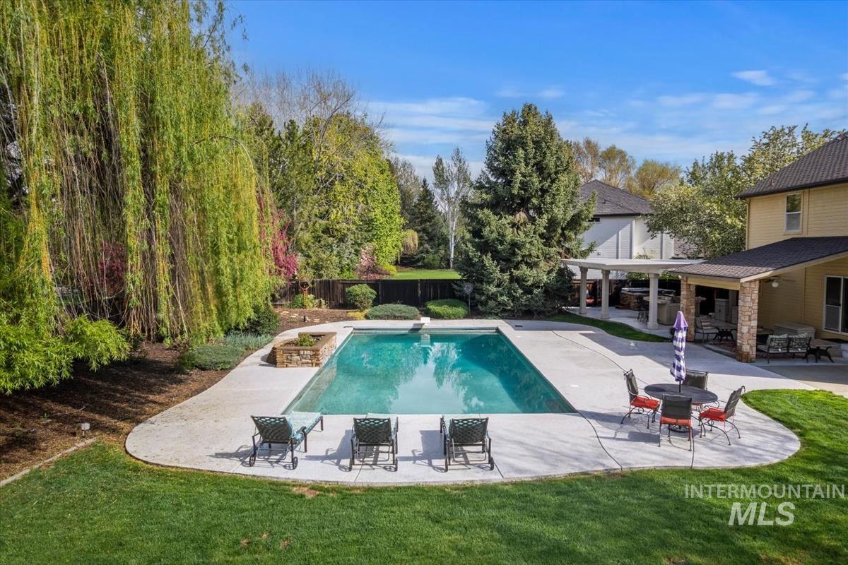 2063 N Parkforest Way, Eagle, Idaho 83616, 7 Bedrooms, 4.5 Bathrooms, Residential For Sale, Price $1,249,000, 98982545