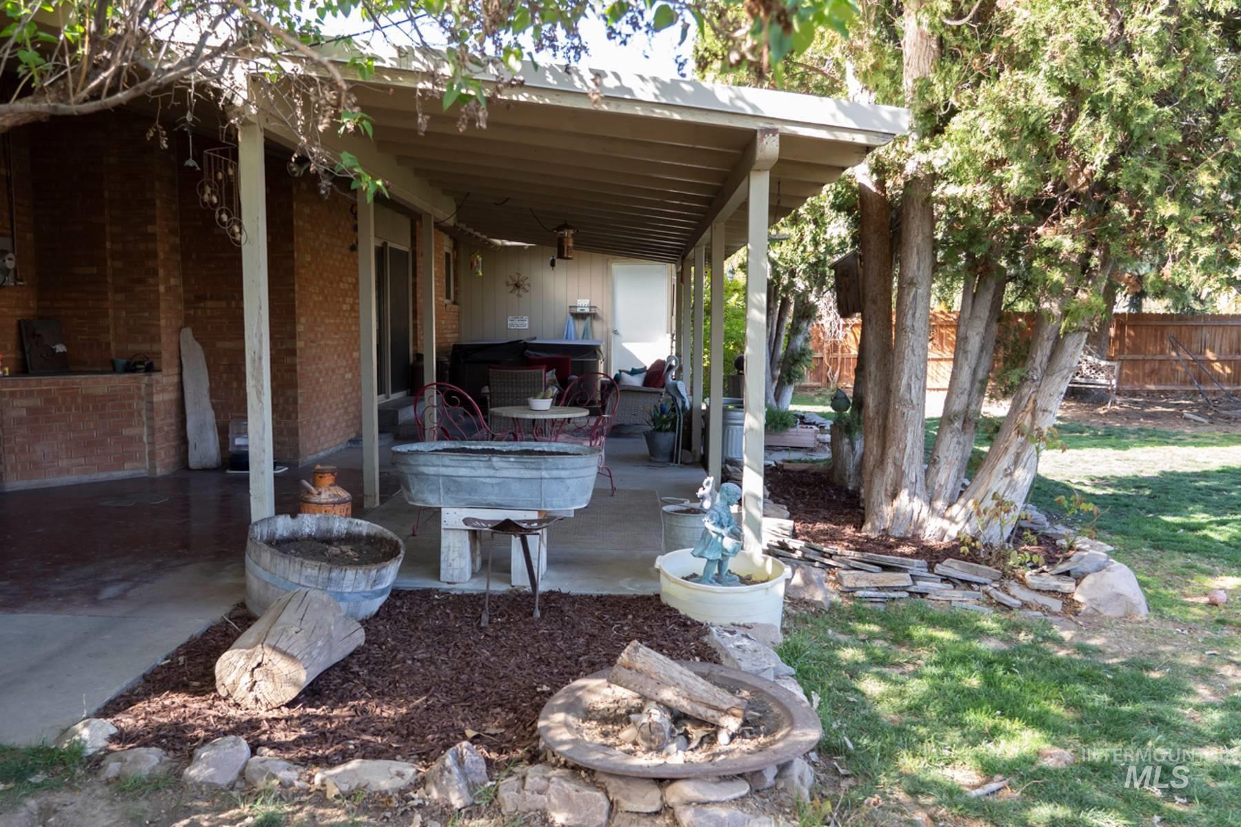 976 Desert View Dr., Twin Falls, Idaho 83301, 4 Bedrooms, 3 Bathrooms, Residential For Sale, Price $449,000,MLS 98982546