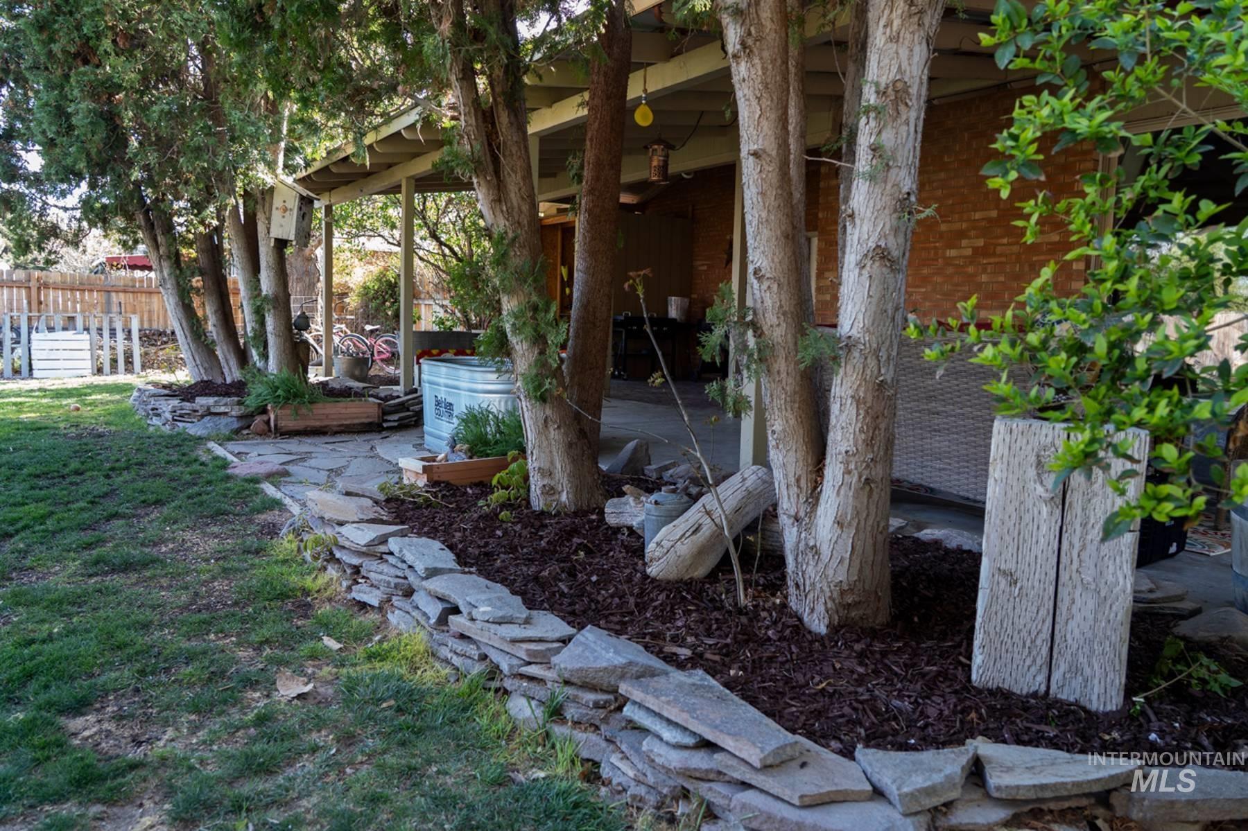 976 Desert View Dr., Twin Falls, Idaho 83301, 4 Bedrooms, 3 Bathrooms, Residential For Sale, Price $449,000,MLS 98982546