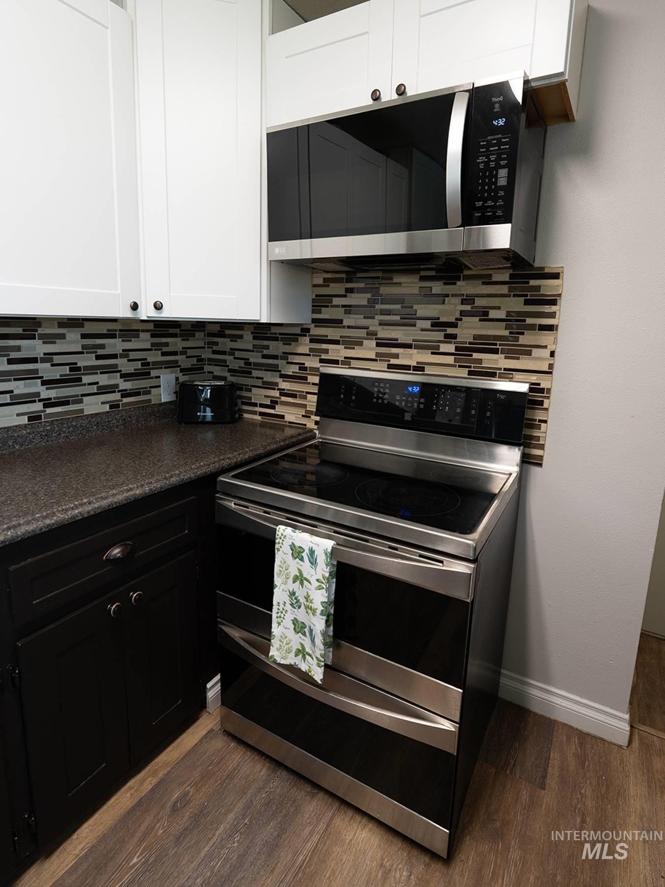 976 Desert View Dr., Twin Falls, Idaho 83301, 4 Bedrooms, 3 Bathrooms, Residential For Sale, Price $449,000,MLS 98982546