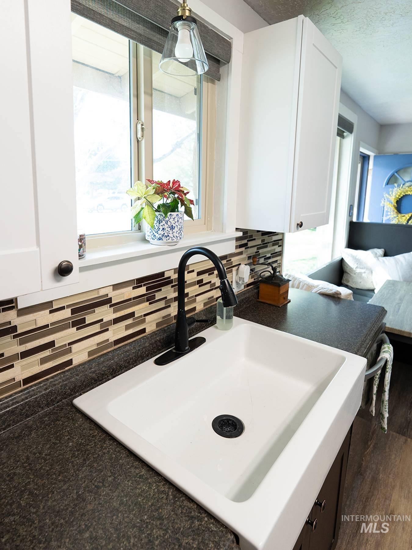 976 Desert View Dr., Twin Falls, Idaho 83301, 4 Bedrooms, 3 Bathrooms, Residential For Sale, Price $449,000,MLS 98982546