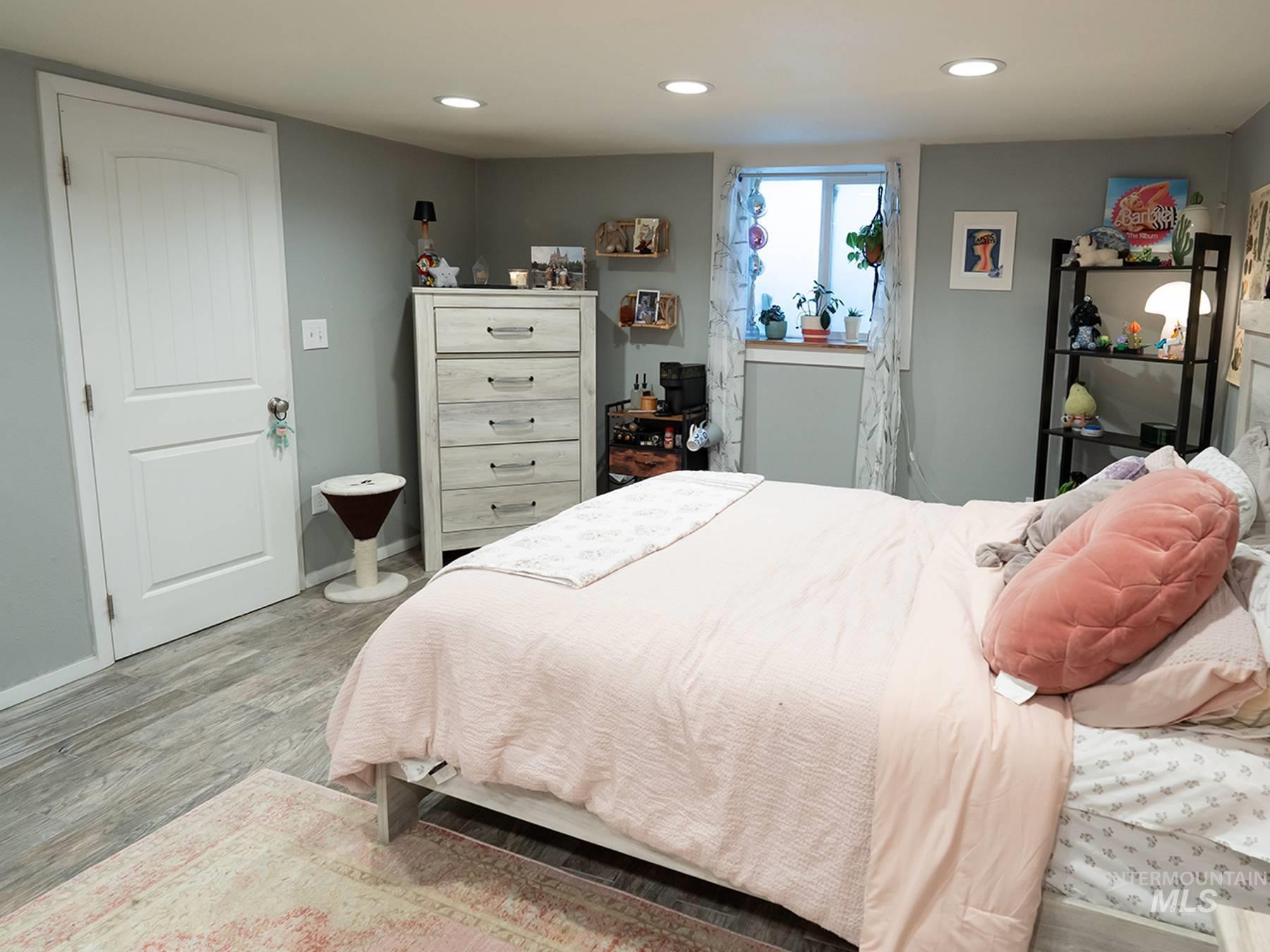 976 Desert View Dr., Twin Falls, Idaho 83301, 4 Bedrooms, 3 Bathrooms, Residential For Sale, Price $449,000,MLS 98982546