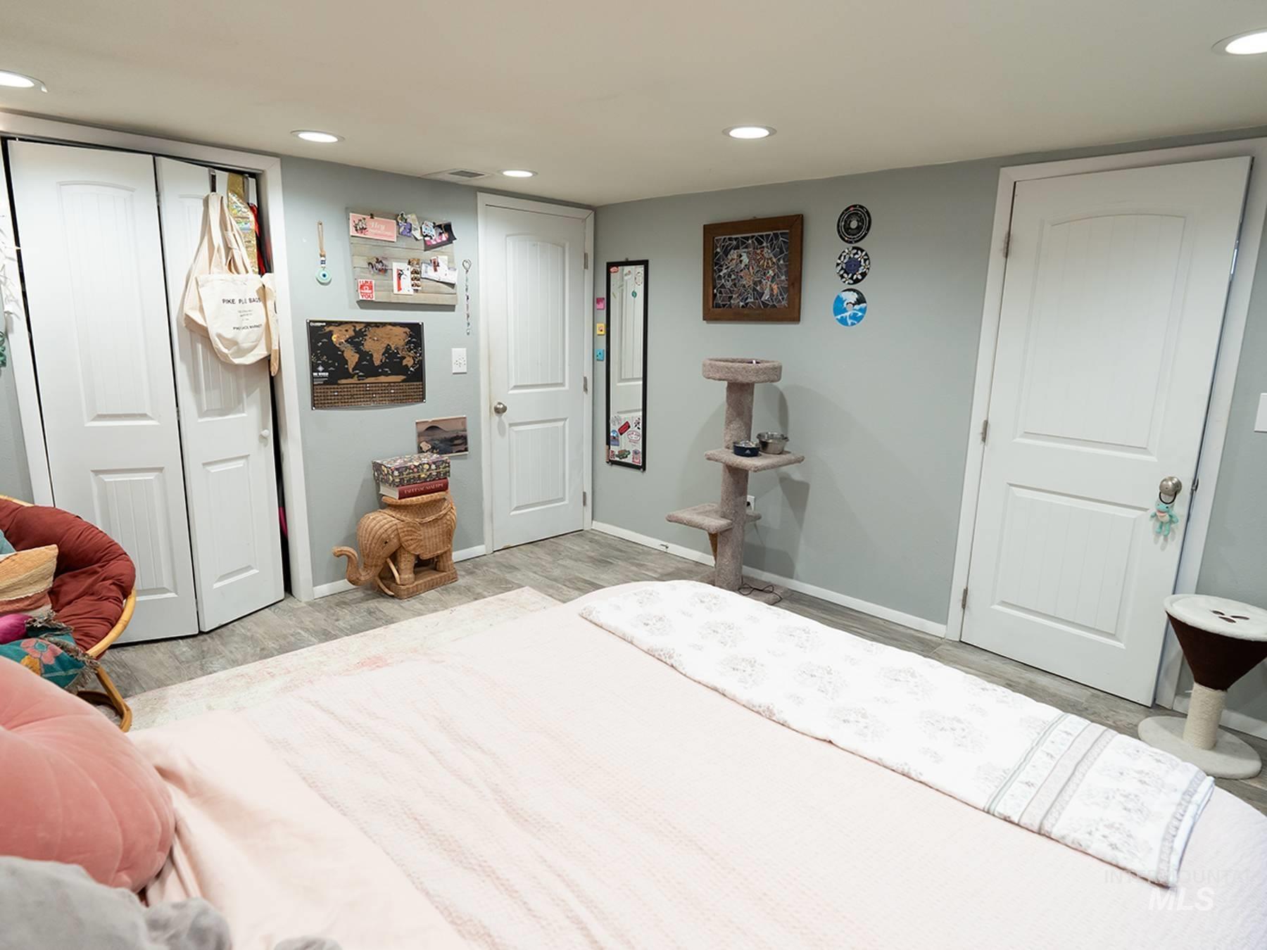 976 Desert View Dr., Twin Falls, Idaho 83301, 4 Bedrooms, 3 Bathrooms, Residential For Sale, Price $449,000,MLS 98982546