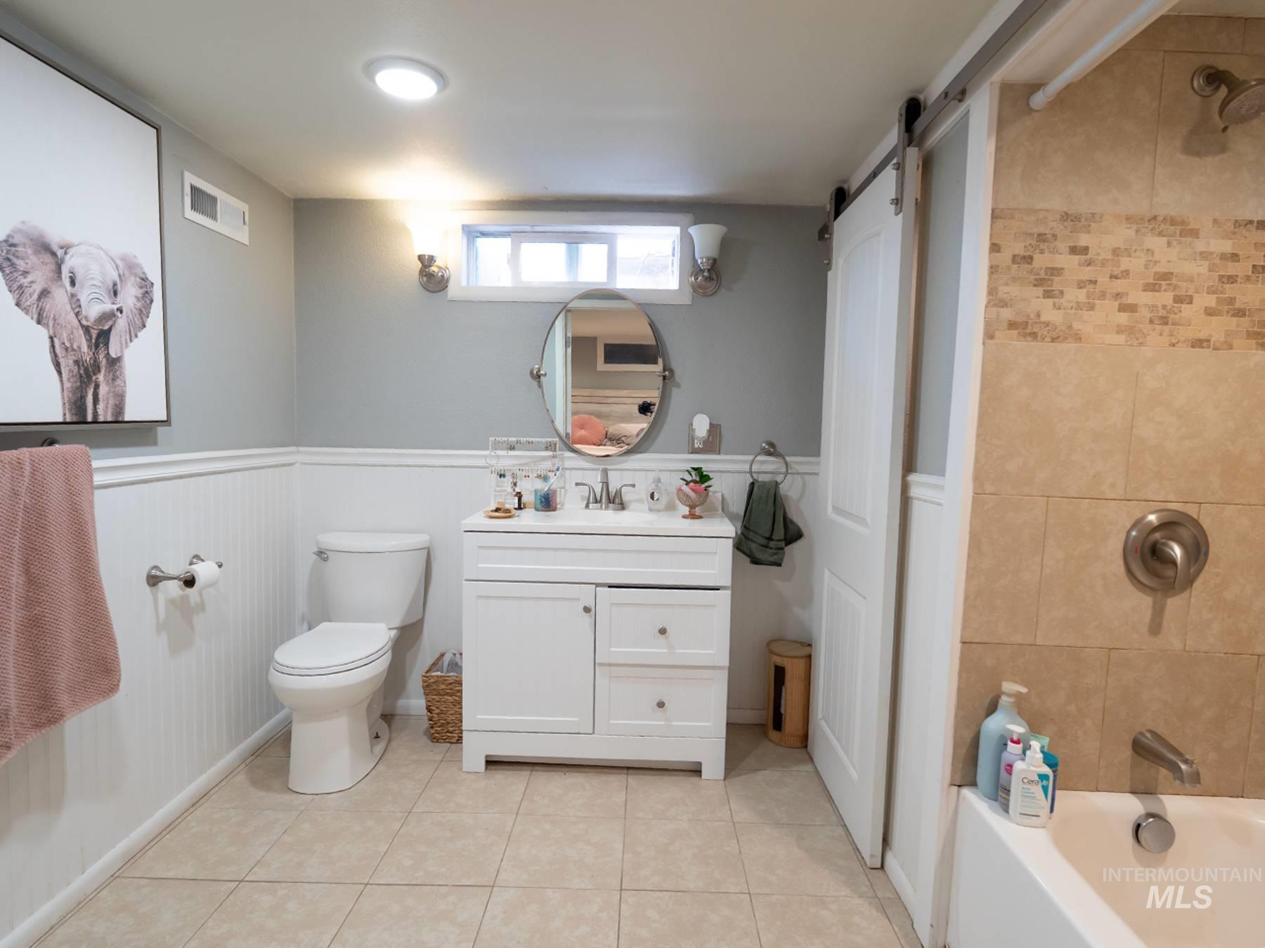 976 Desert View Dr., Twin Falls, Idaho 83301, 4 Bedrooms, 3 Bathrooms, Residential For Sale, Price $449,000,MLS 98982546