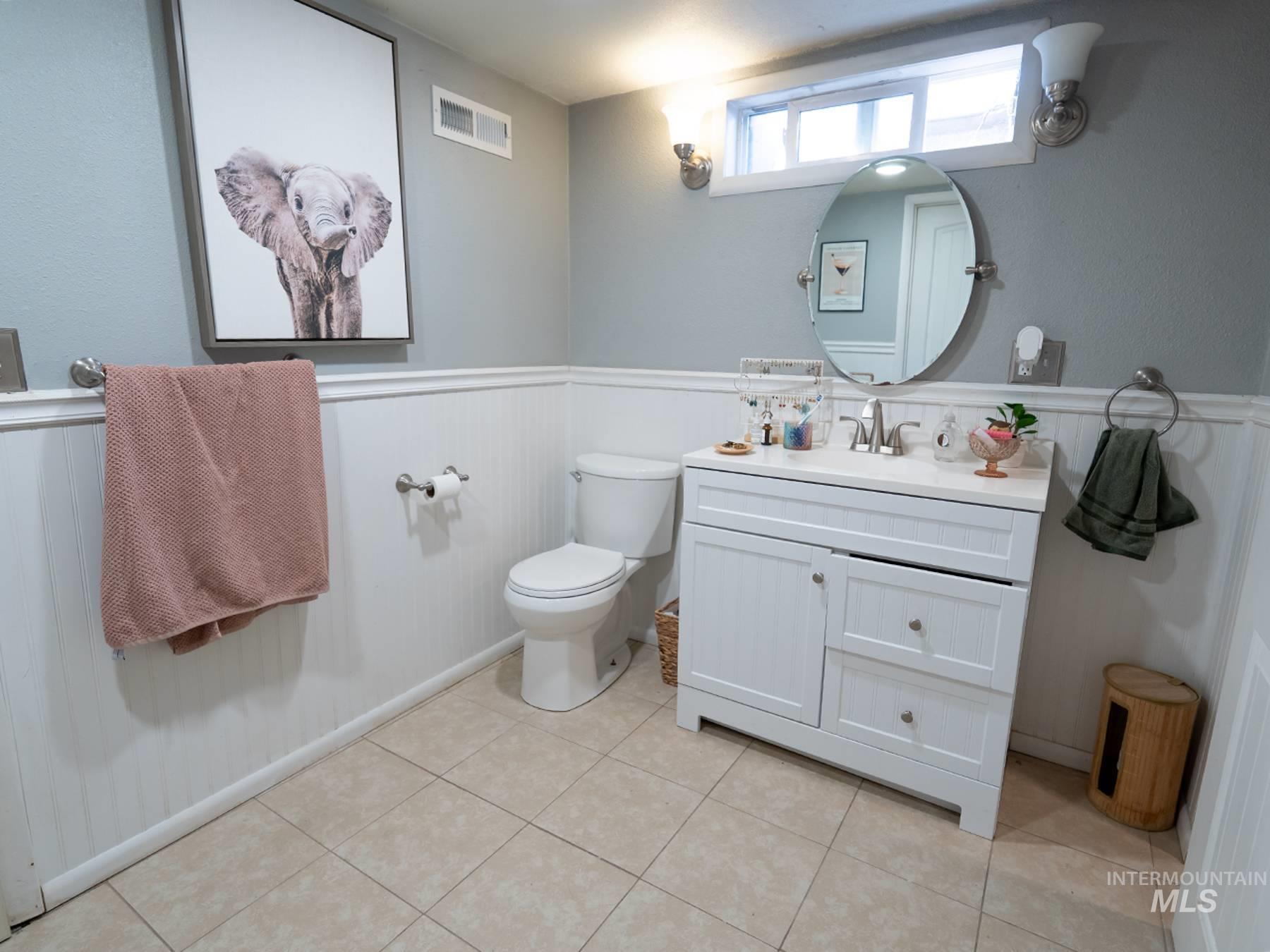 976 Desert View Dr., Twin Falls, Idaho 83301, 4 Bedrooms, 3 Bathrooms, Residential For Sale, Price $449,000,MLS 98982546