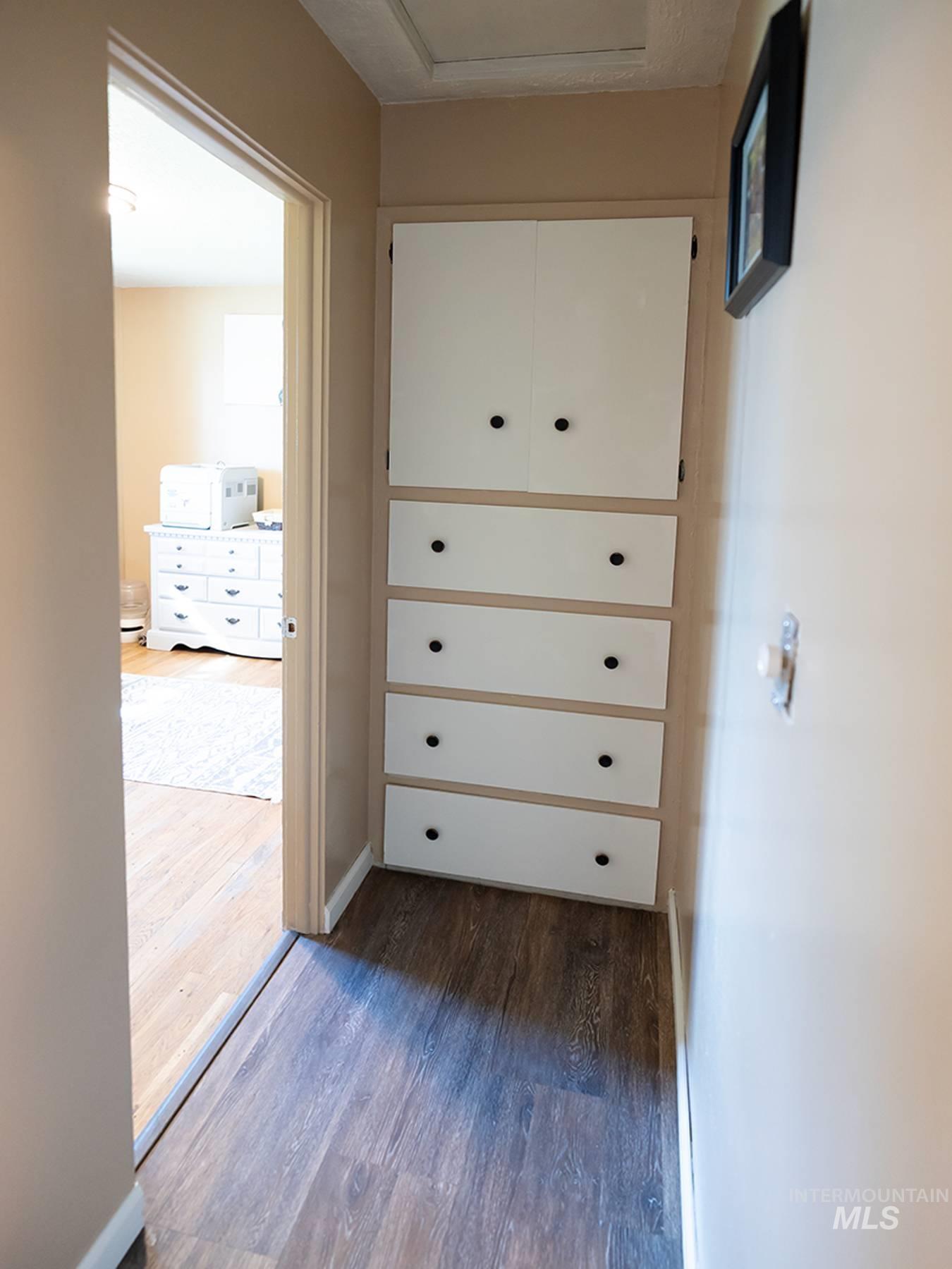 976 Desert View Dr., Twin Falls, Idaho 83301, 4 Bedrooms, 3 Bathrooms, Residential For Sale, Price $449,000,MLS 98982546