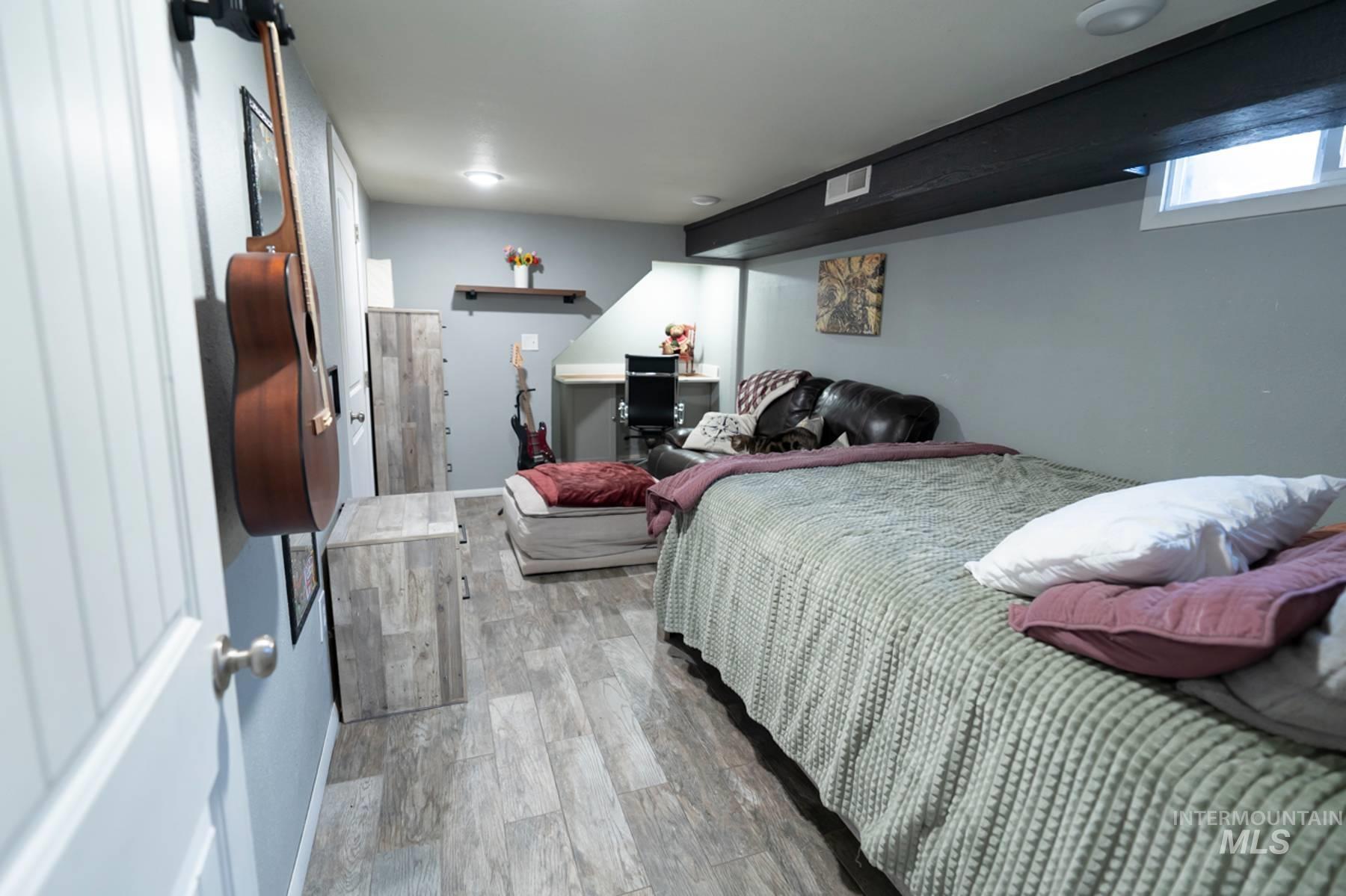 976 Desert View Dr., Twin Falls, Idaho 83301, 4 Bedrooms, 3 Bathrooms, Residential For Sale, Price $449,000,MLS 98982546