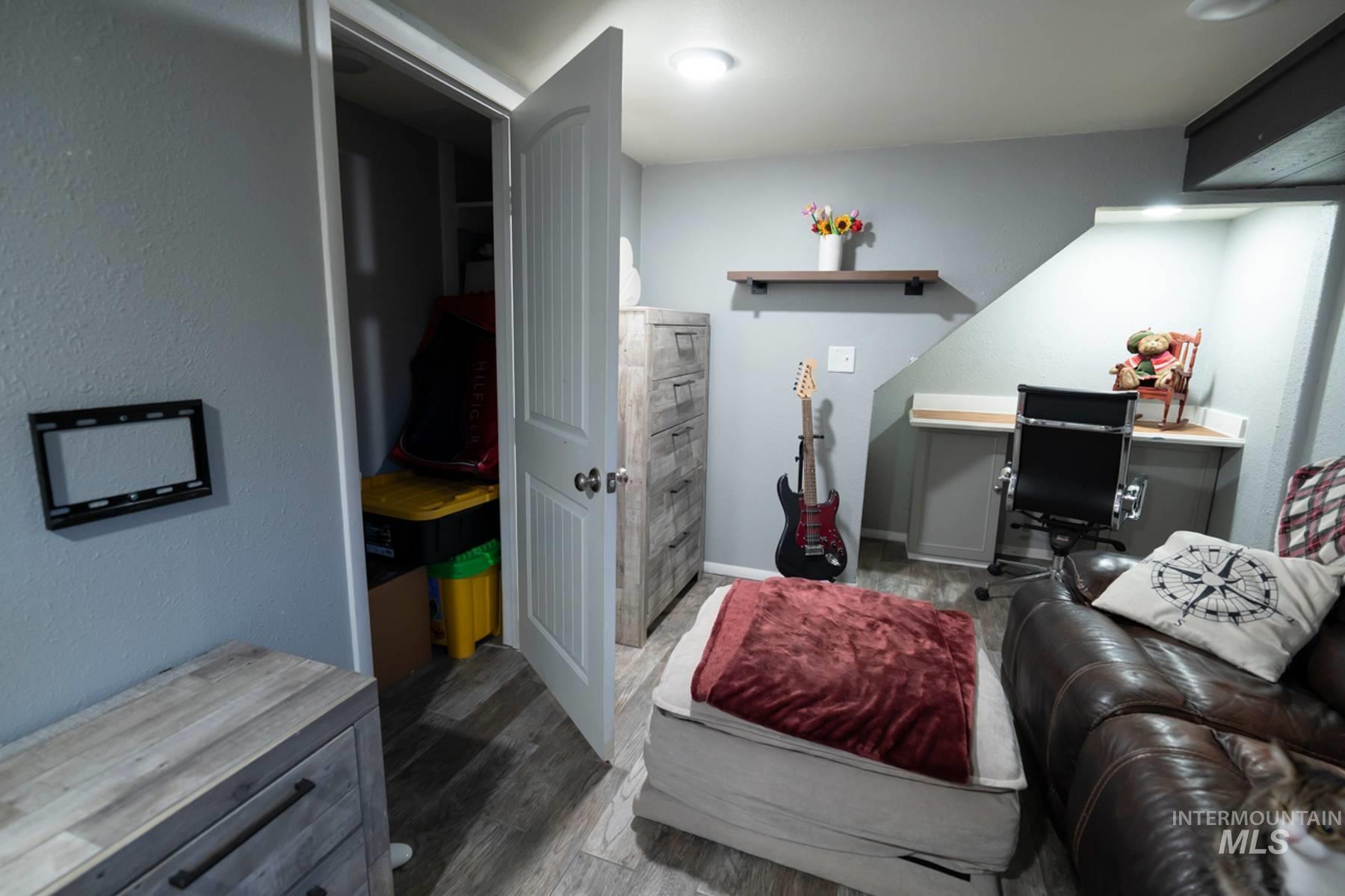 976 Desert View Dr., Twin Falls, Idaho 83301, 4 Bedrooms, 3 Bathrooms, Residential For Sale, Price $449,000,MLS 98982546