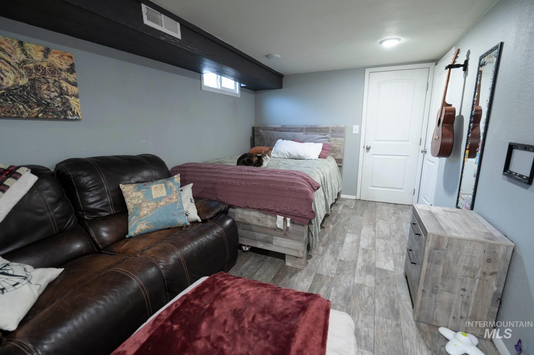 976 Desert View Dr., Twin Falls, Idaho 83301, 4 Bedrooms, 3 Bathrooms, Residential For Sale, Price $449,000,MLS 98982546