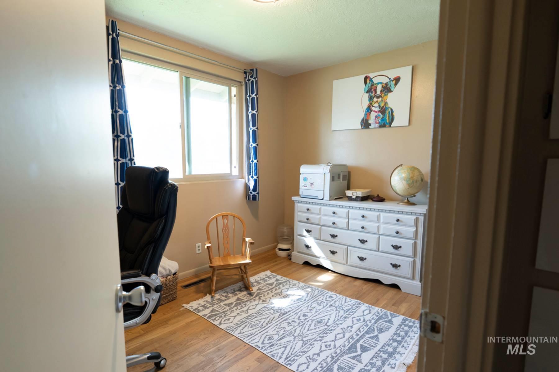 976 Desert View Dr., Twin Falls, Idaho 83301, 4 Bedrooms, 3 Bathrooms, Residential For Sale, Price $449,000,MLS 98982546