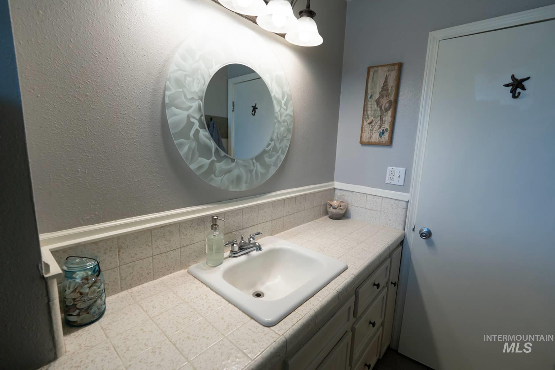 976 Desert View Dr., Twin Falls, Idaho 83301, 4 Bedrooms, 3 Bathrooms, Residential For Sale, Price $449,000,MLS 98982546