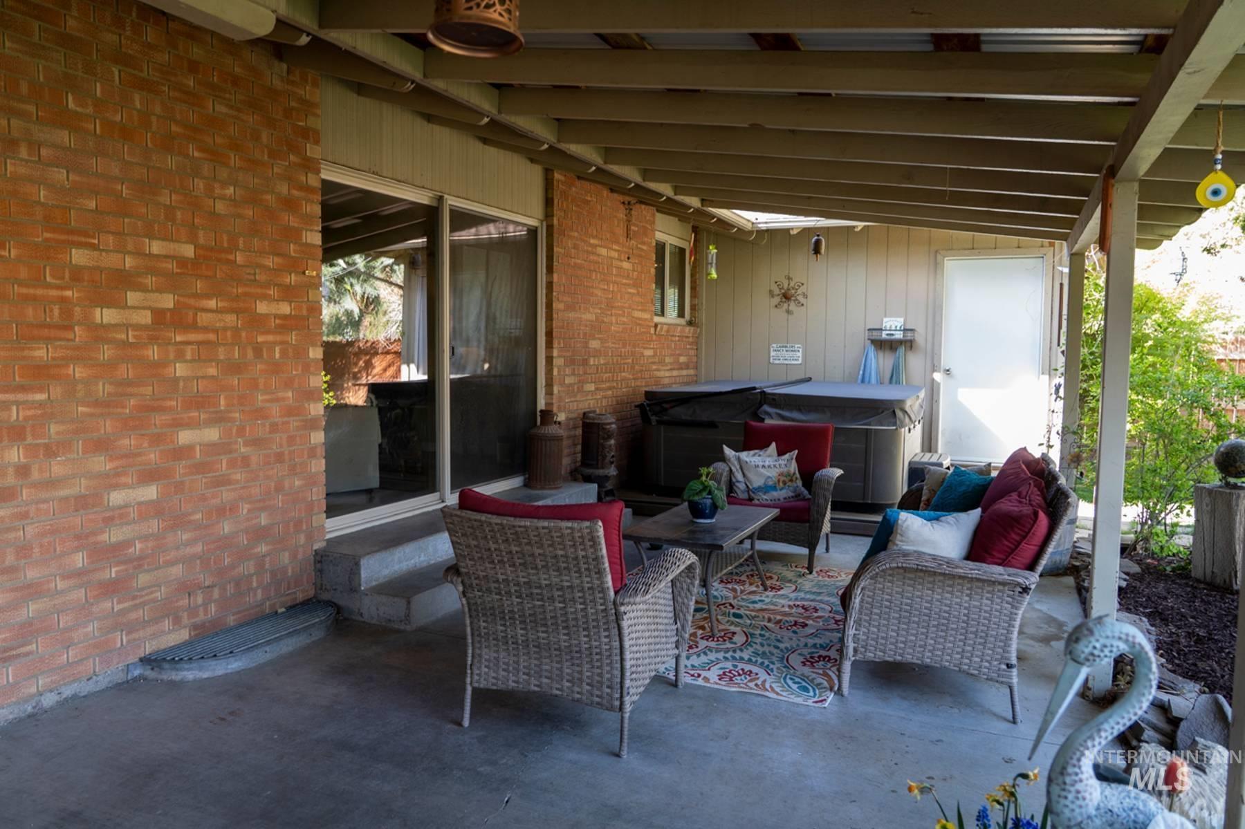 976 Desert View Dr., Twin Falls, Idaho 83301, 4 Bedrooms, 3 Bathrooms, Residential For Sale, Price $449,000,MLS 98982546