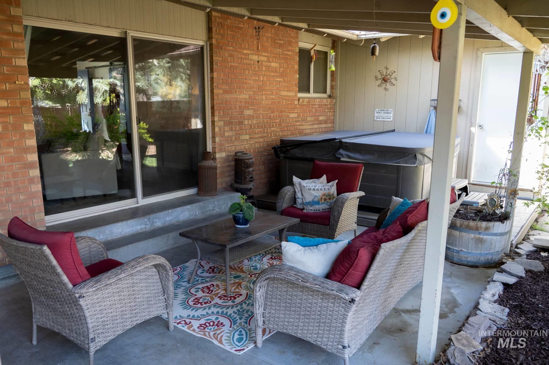 976 Desert View Dr., Twin Falls, Idaho 83301, 4 Bedrooms, 3 Bathrooms, Residential For Sale, Price $449,000,MLS 98982546