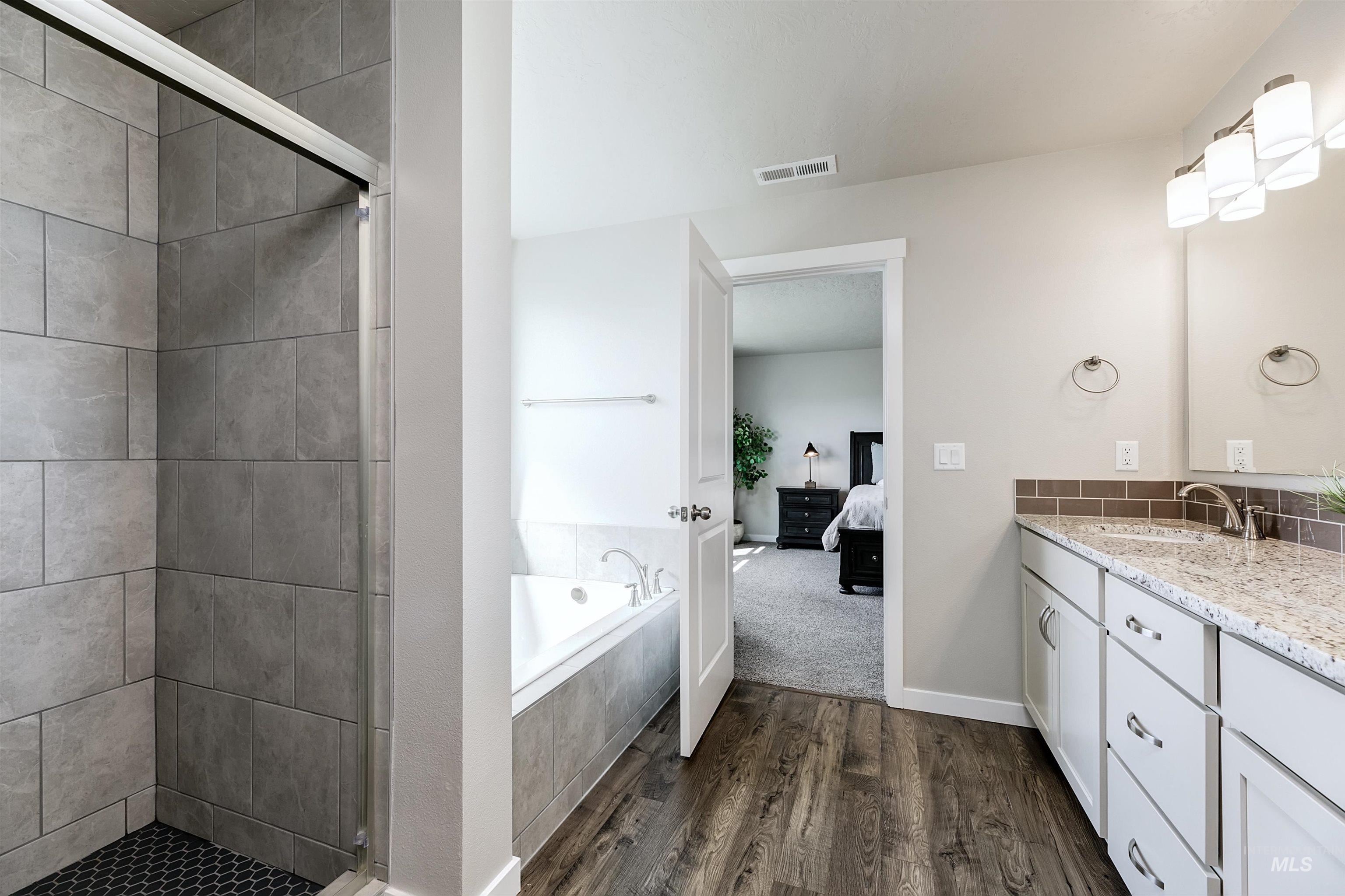 10385 W Mauve Clover Lane, Star, Idaho 83669, 4 Bedrooms, 2.5 Bathrooms, Residential For Sale, Price $569,500,MLS 98982547