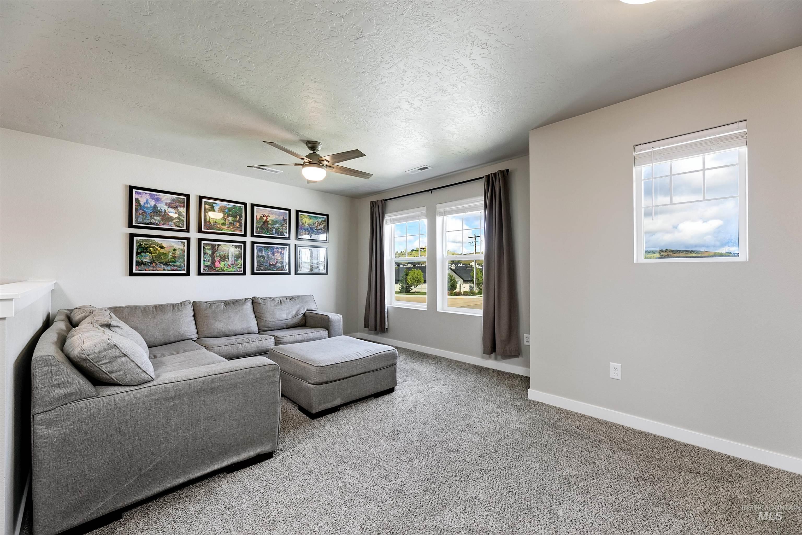 10385 W Mauve Clover Lane, Star, Idaho 83669, 4 Bedrooms, 2.5 Bathrooms, Residential For Sale, Price $569,500,MLS 98982547