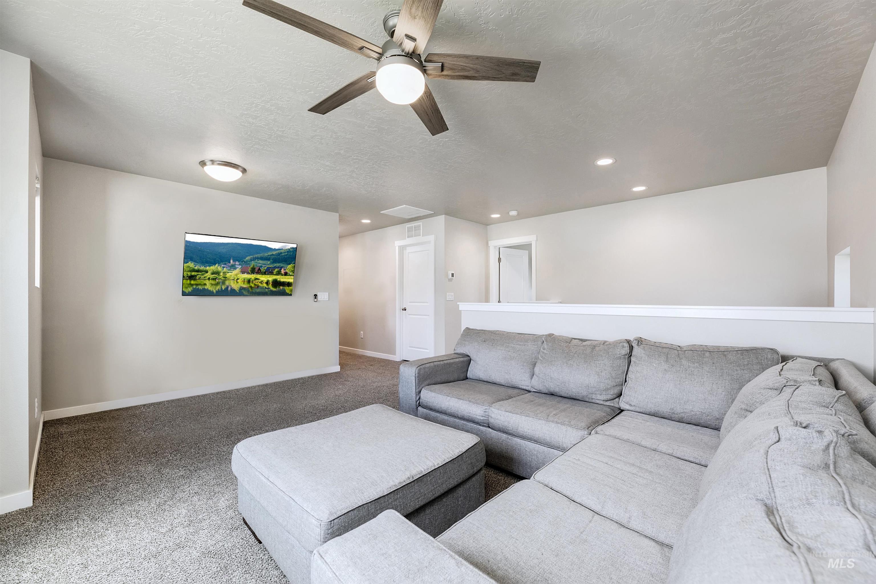 10385 W Mauve Clover Lane, Star, Idaho 83669, 4 Bedrooms, 2.5 Bathrooms, Residential For Sale, Price $569,500,MLS 98982547