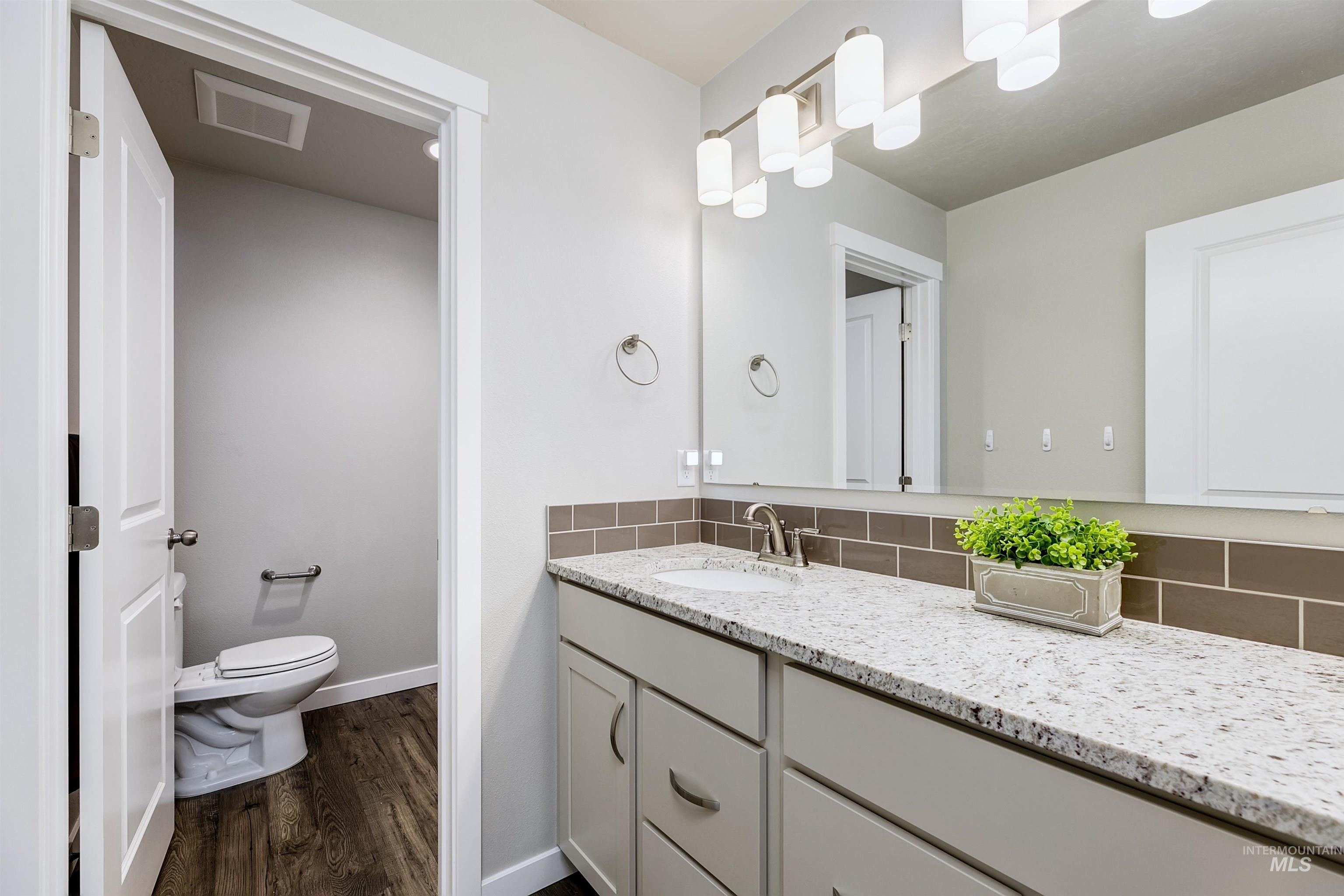 10385 W Mauve Clover Lane, Star, Idaho 83669, 4 Bedrooms, 2.5 Bathrooms, Residential For Sale, Price $569,500,MLS 98982547