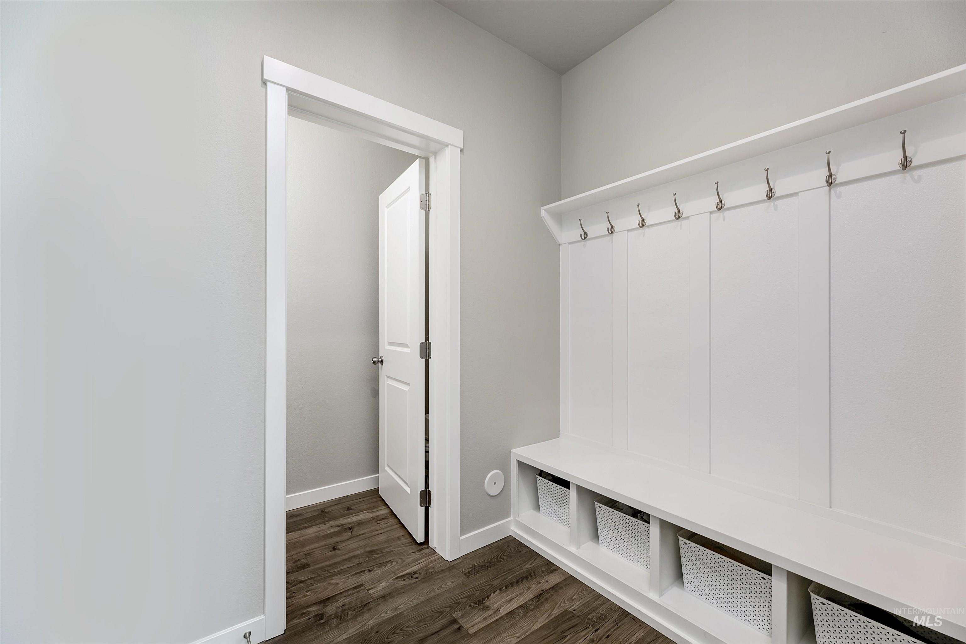 10385 W Mauve Clover Lane, Star, Idaho 83669, 4 Bedrooms, 2.5 Bathrooms, Residential For Sale, Price $569,500,MLS 98982547