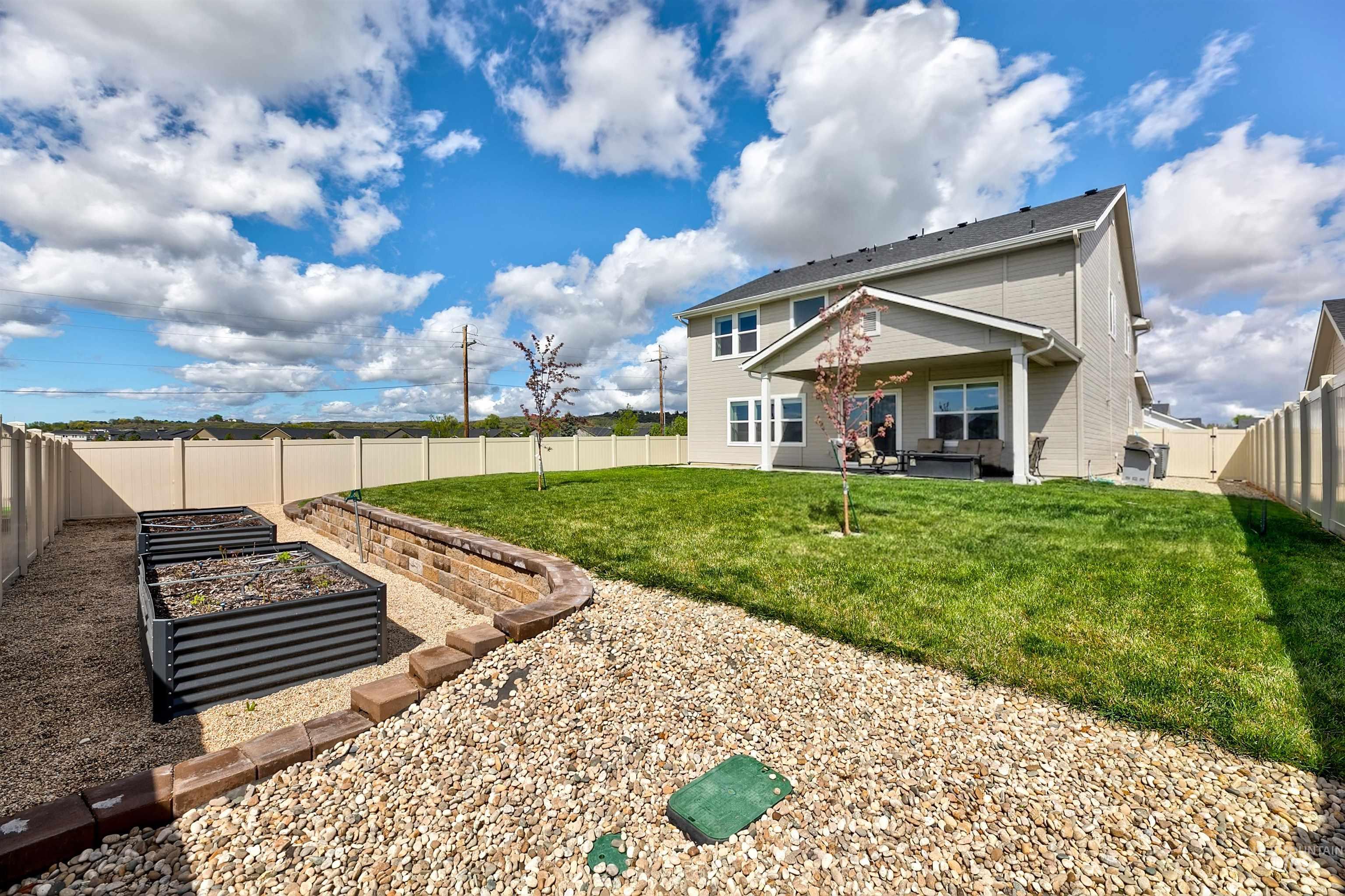 10385 W Mauve Clover Lane, Star, Idaho 83669, 4 Bedrooms, 2.5 Bathrooms, Residential For Sale, Price $569,500,MLS 98982547