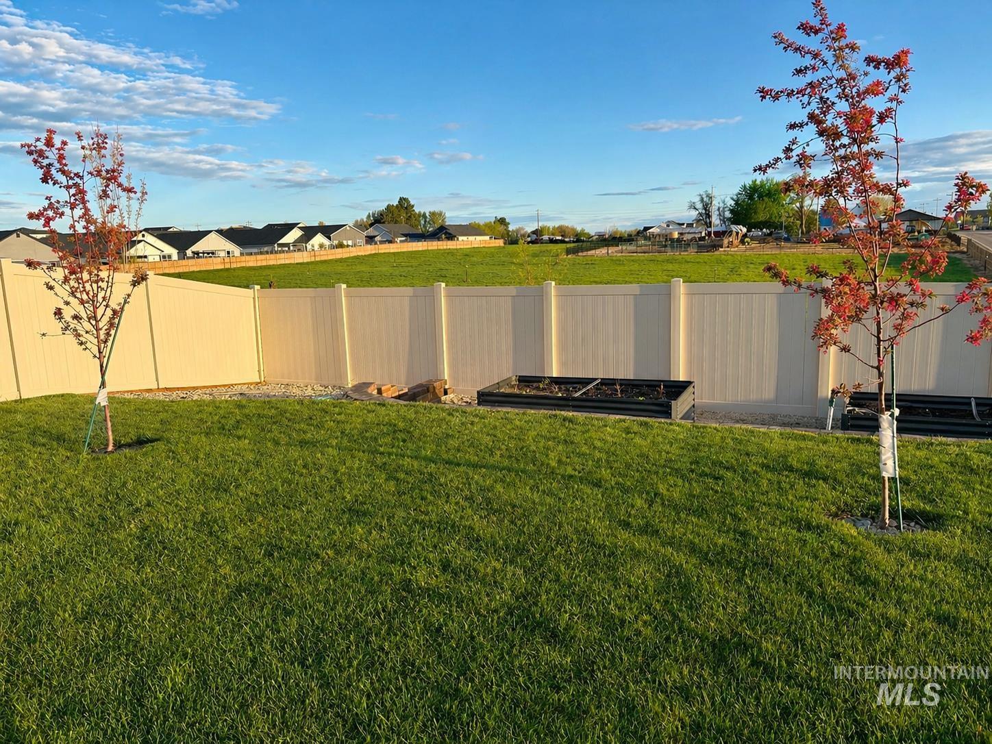 10385 W Mauve Clover Lane, Star, Idaho 83669, 4 Bedrooms, 2.5 Bathrooms, Residential For Sale, Price $569,500,MLS 98982547