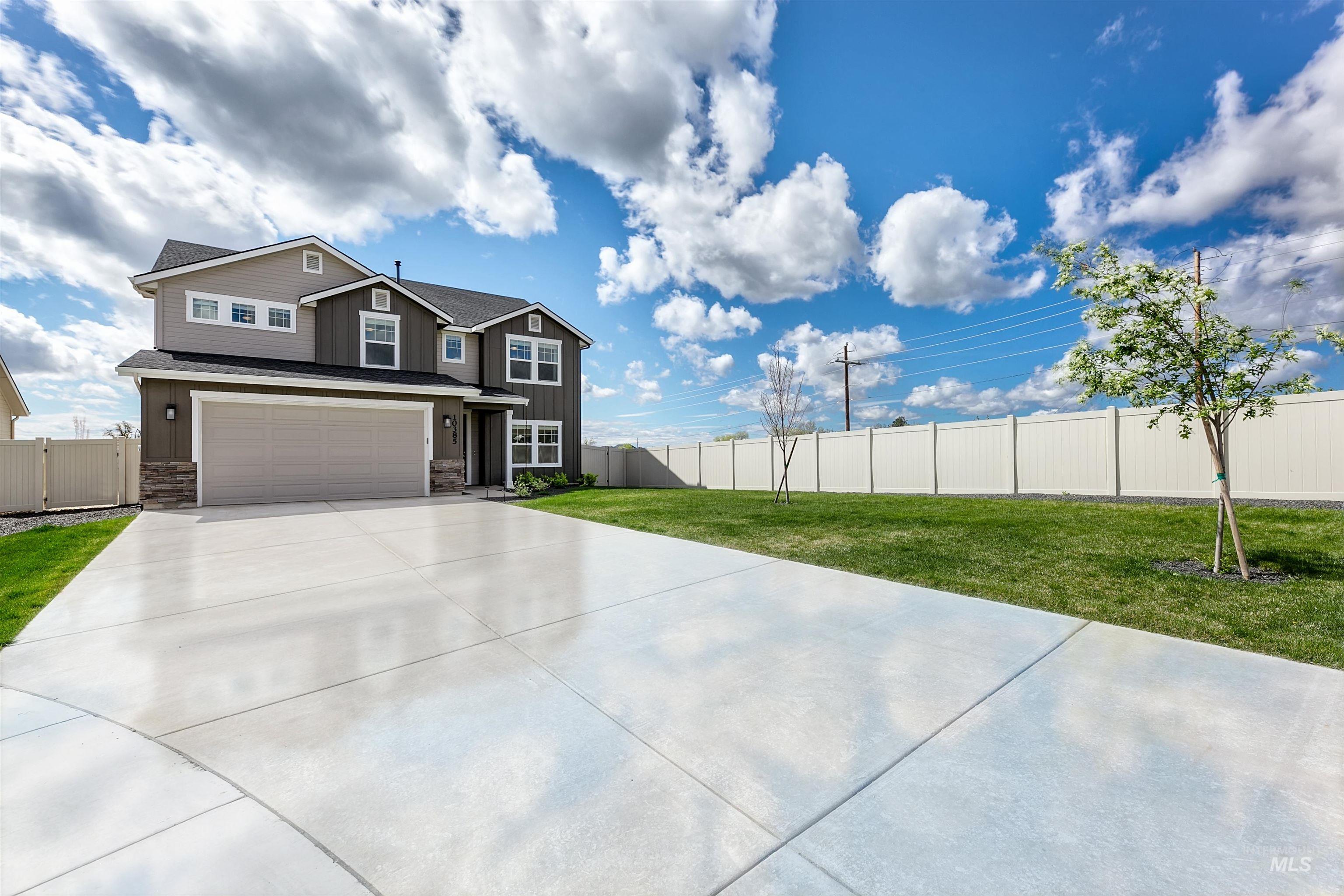 10385 W Mauve Clover Lane, Star, Idaho 83669, 4 Bedrooms, 2.5 Bathrooms, Residential For Sale, Price $569,500,MLS 98982547