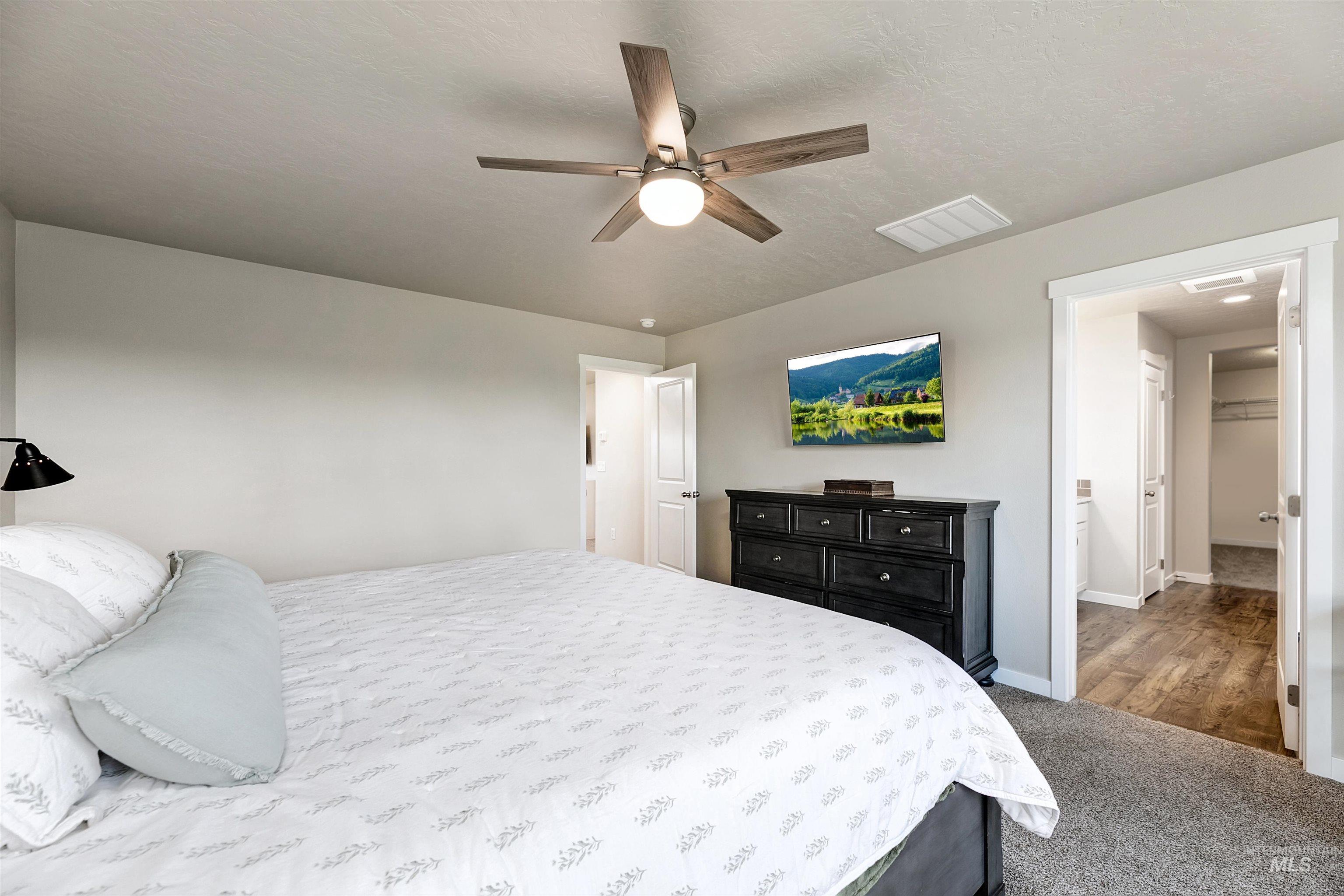 10385 W Mauve Clover Lane, Star, Idaho 83669, 4 Bedrooms, 2.5 Bathrooms, Residential For Sale, Price $569,500,MLS 98982547