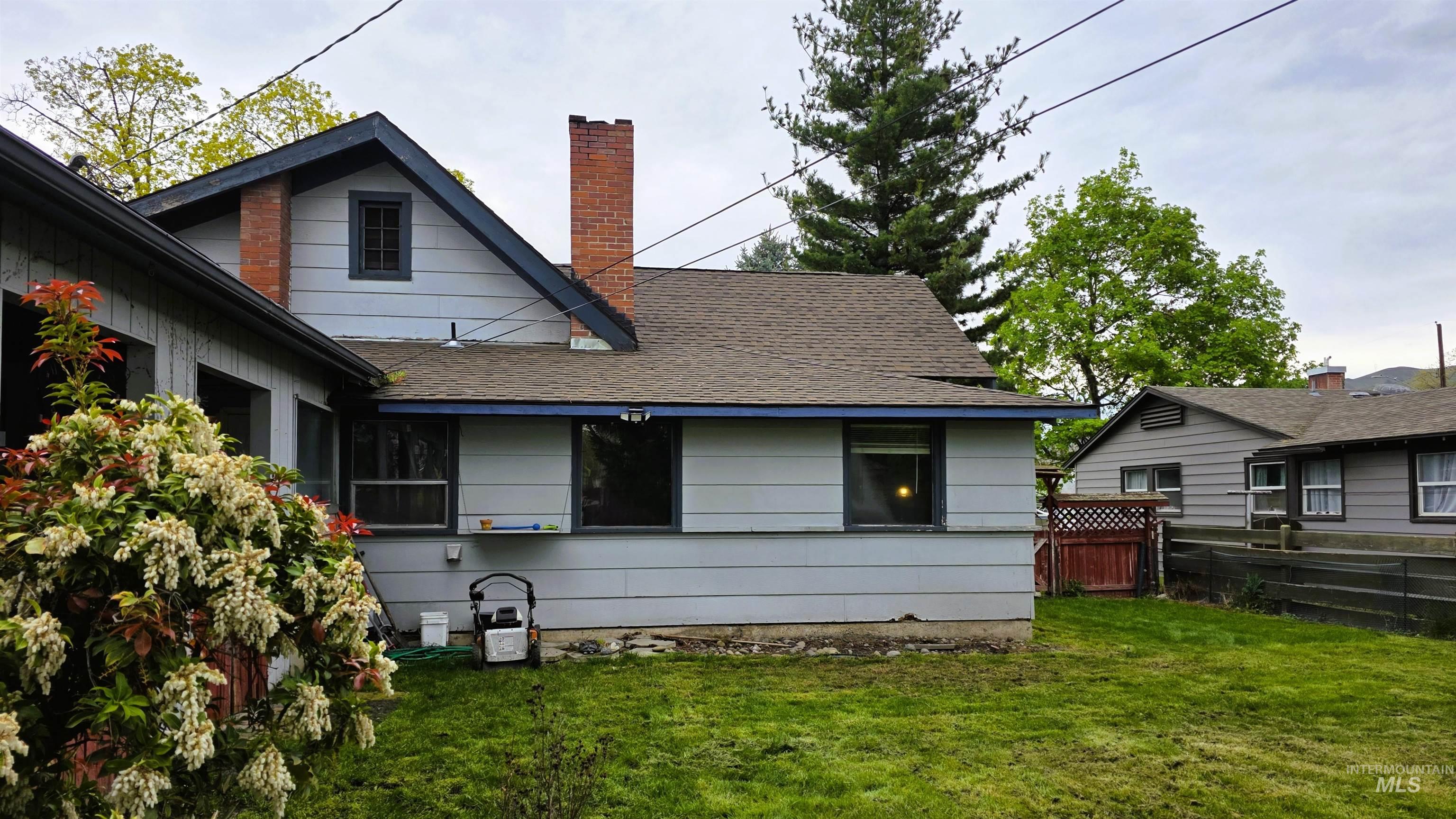 607 Burns Street, Clarkston, Washington 99403, 3 Bedrooms, 1 Bathroom, Residential For Sale, Price $289,900, 98982550