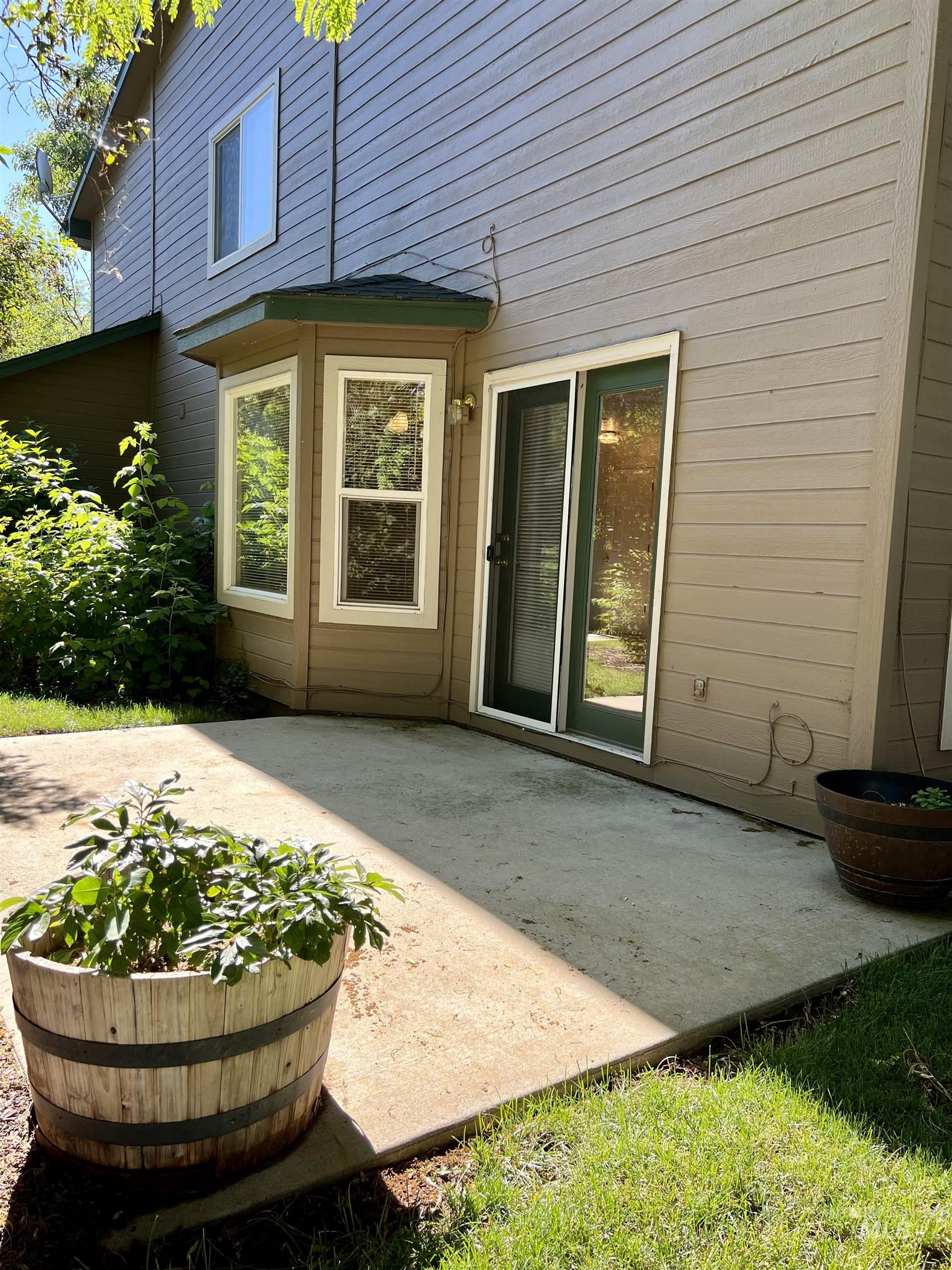 7949 W Holt Ct., Boise, Idaho 83704, 3 Bedrooms, 2.5 Bathrooms, Residential For Sale, Price $355,000, 98982551