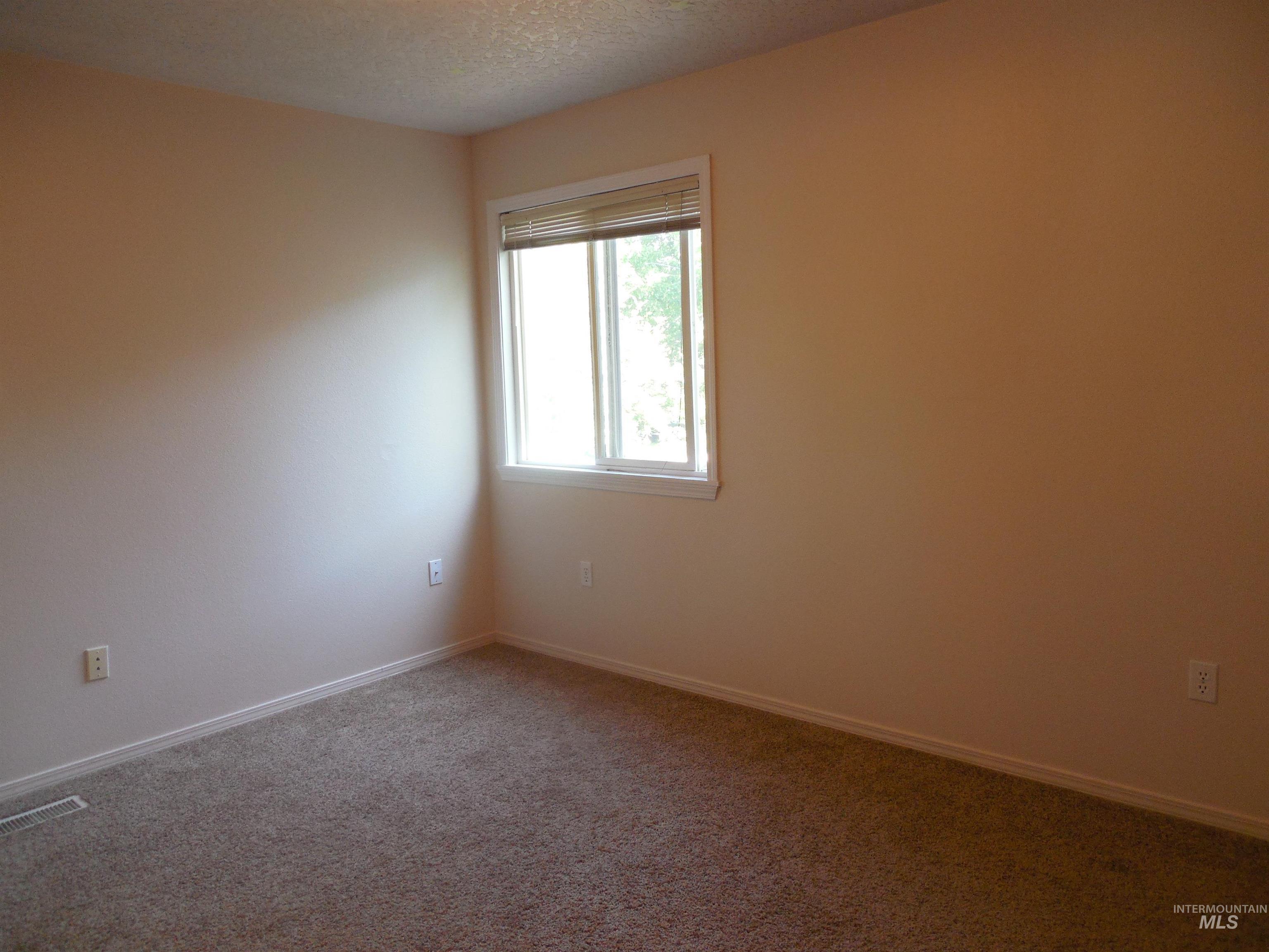 7937 W Holt Ct., Boise, Idaho 83704, 2 Bedrooms, 2.5 Bathrooms, Residential For Sale, Price $313,000, 98982552