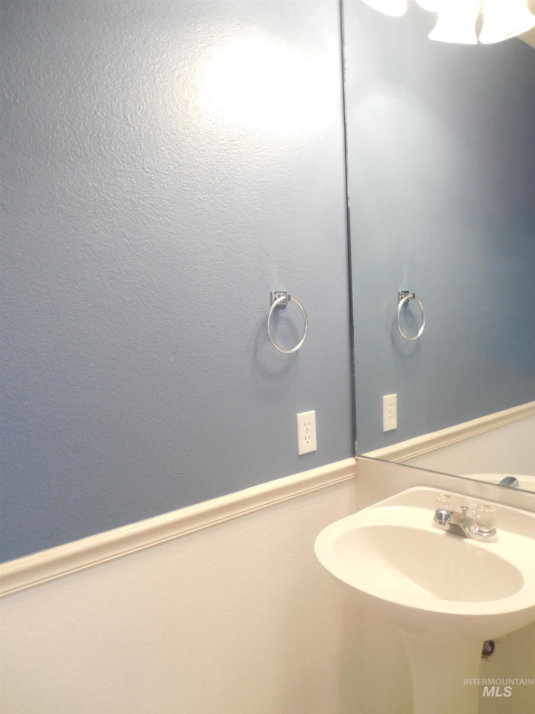 7937 W Holt Ct., Boise, Idaho 83704, 2 Bedrooms, 2.5 Bathrooms, Residential For Sale, Price $313,000, 98982552