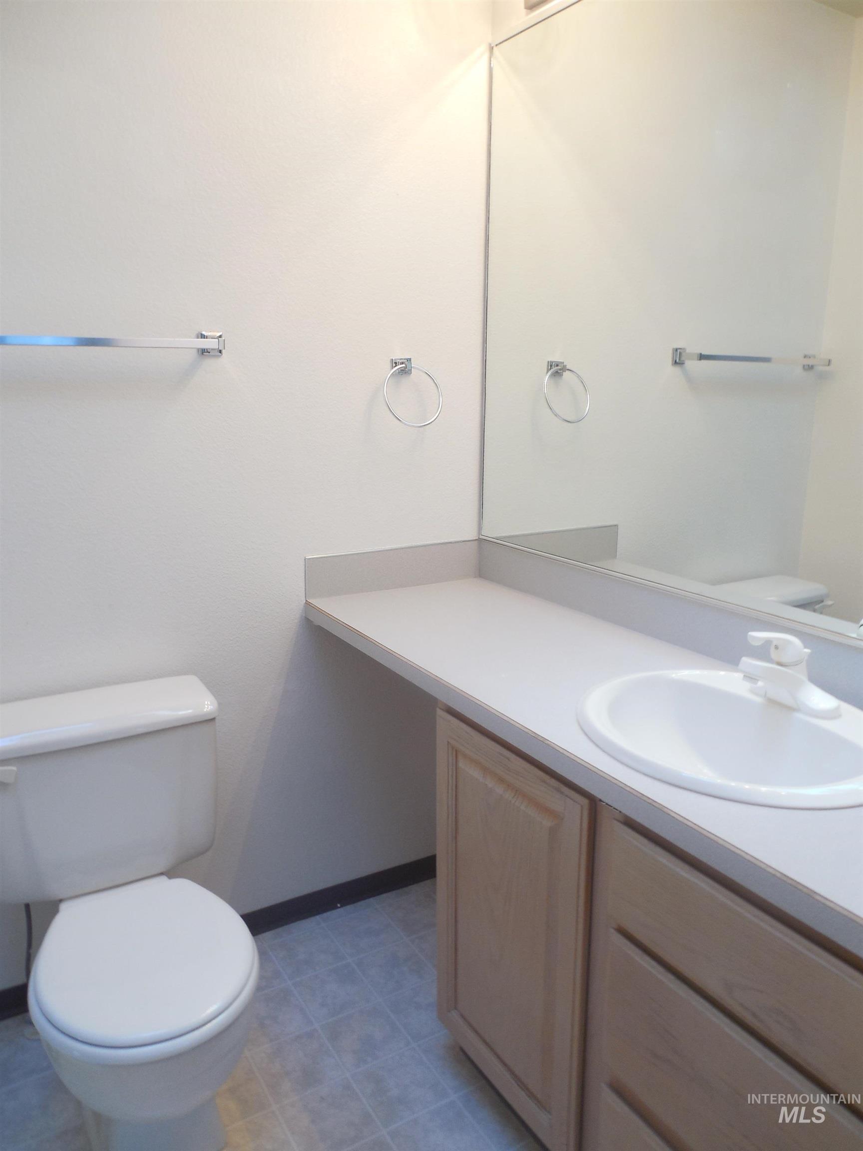 7937 W Holt Ct., Boise, Idaho 83704, 2 Bedrooms, 2.5 Bathrooms, Residential For Sale, Price $313,000, 98982552