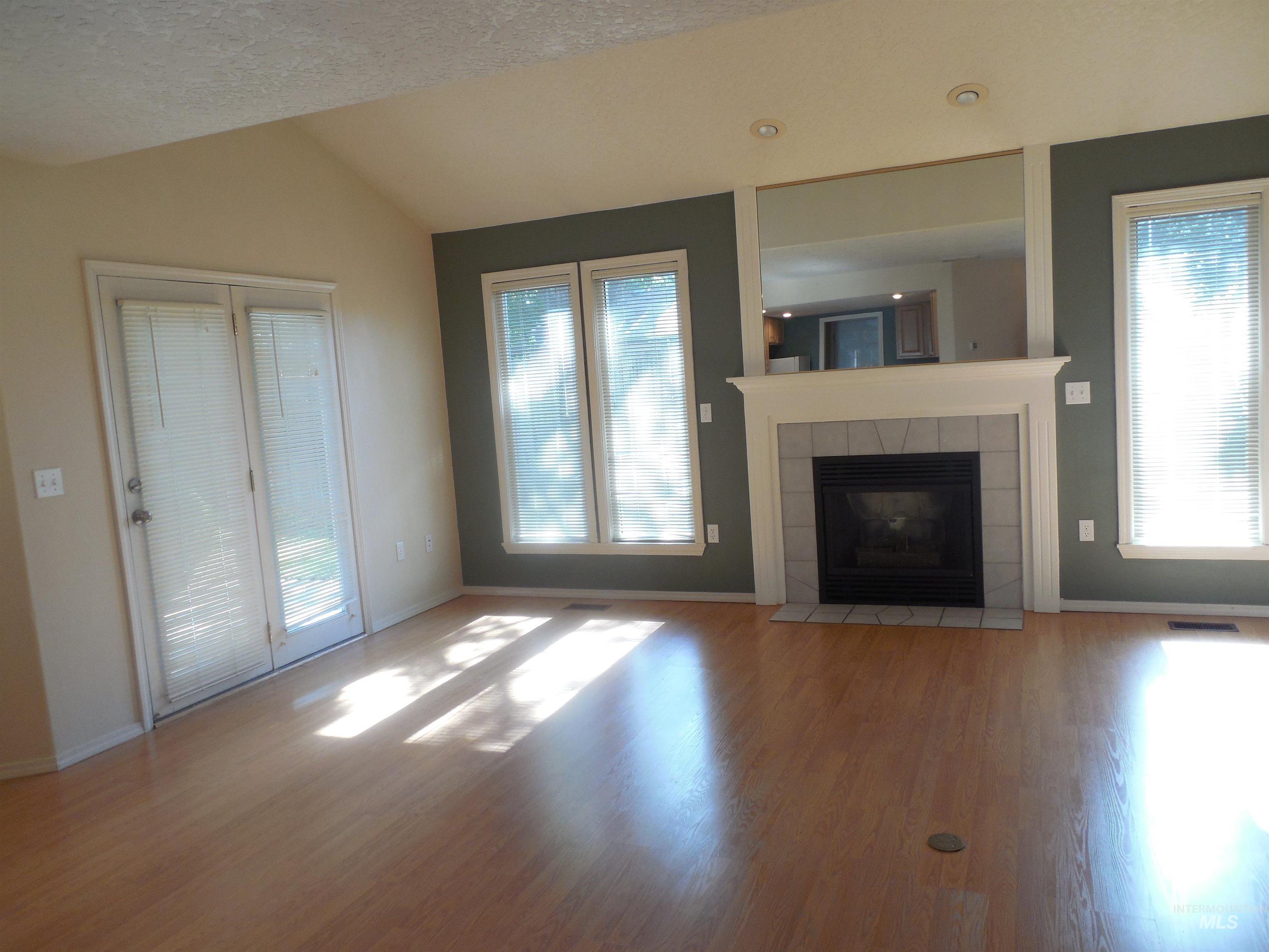 7937 W Holt Ct., Boise, Idaho 83704, 2 Bedrooms, 2.5 Bathrooms, Residential For Sale, Price $313,000, 98982552