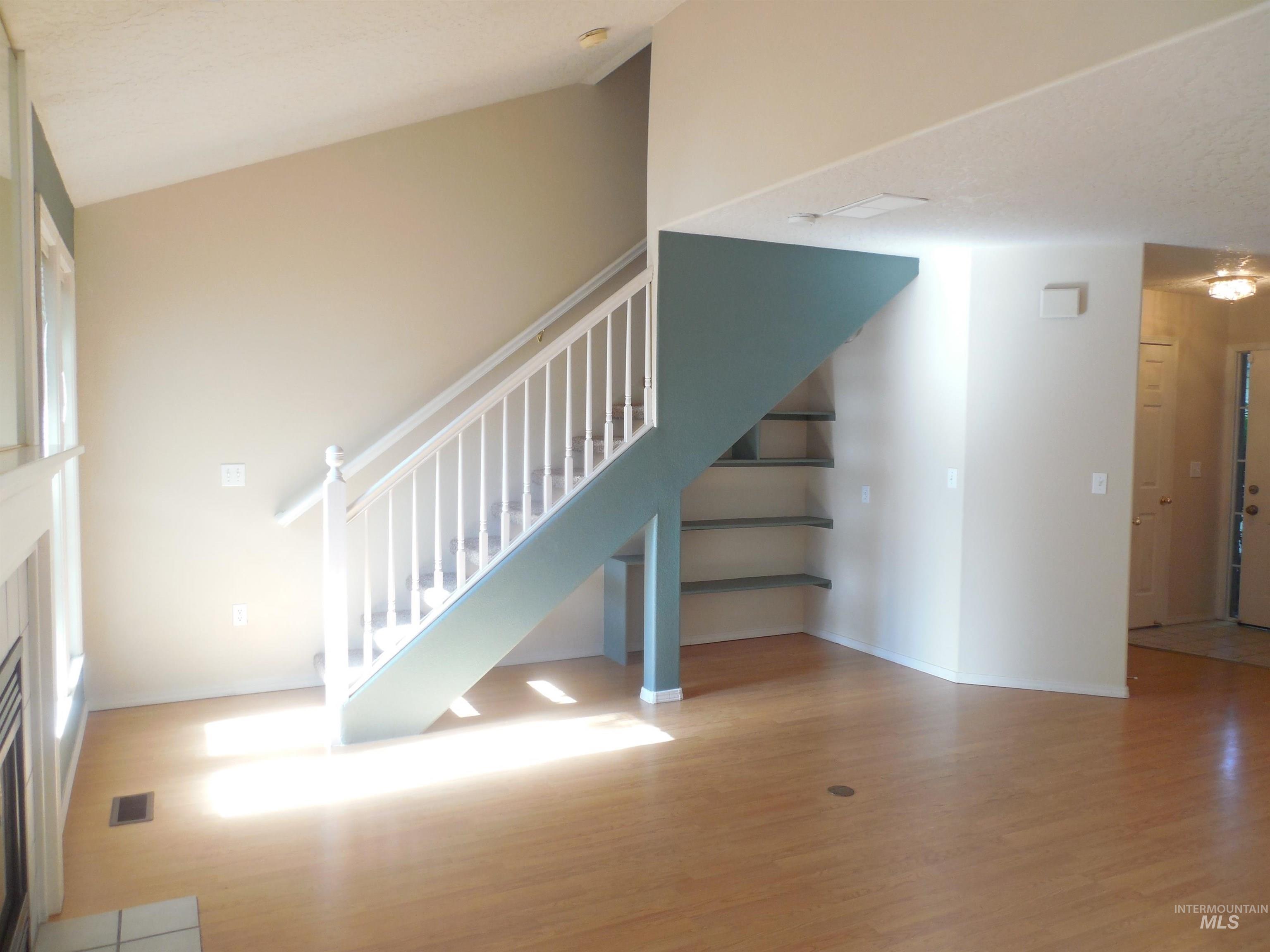 7937 W Holt Ct., Boise, Idaho 83704, 2 Bedrooms, 2.5 Bathrooms, Residential For Sale, Price $313,000, 98982552