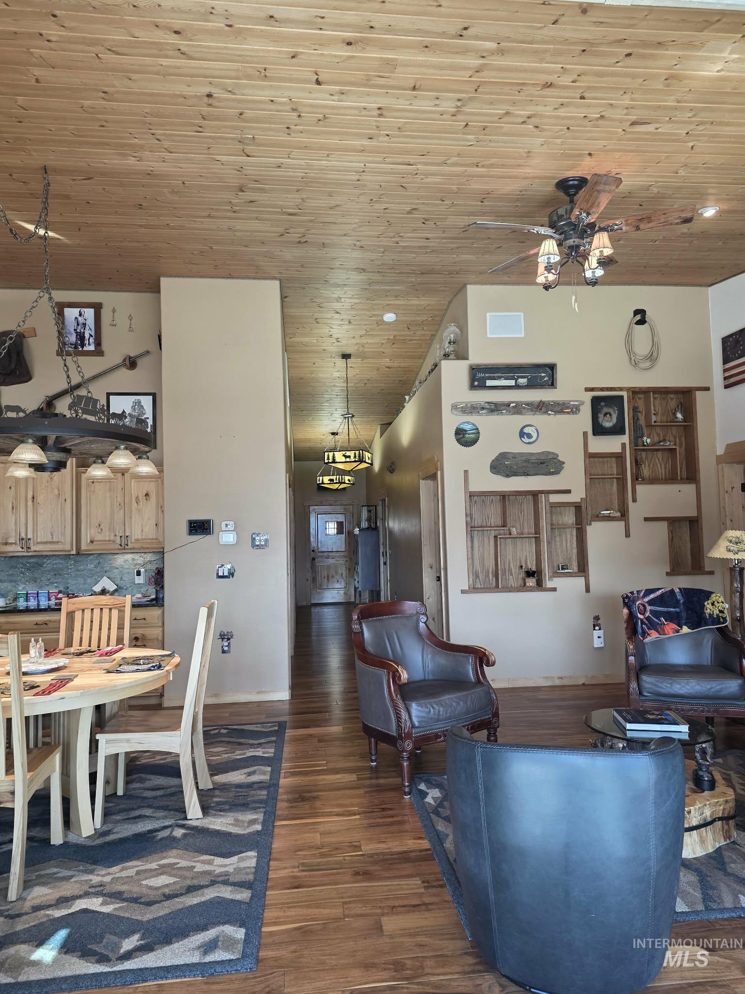 809 River Pointe Lane, Lenore, Idaho 83541, 2 Bedrooms, 2 Bathrooms, Residential For Sale, Price $995,000, 98982553